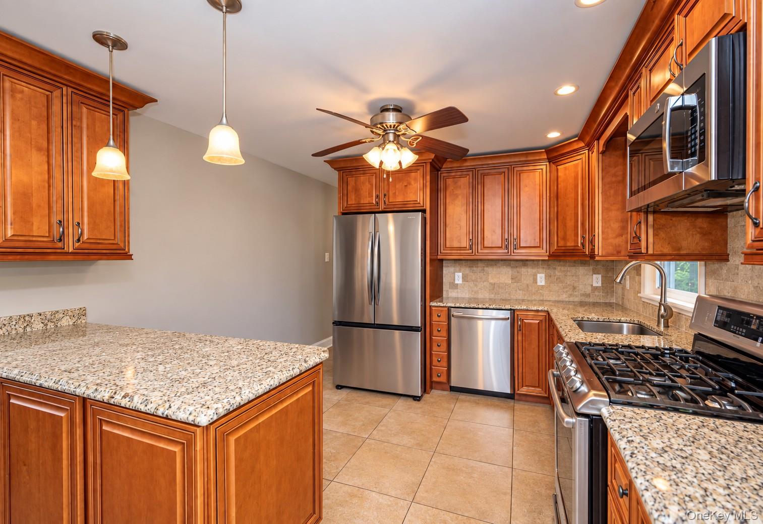 149 S Penataquit Avenue – For Sale photo 6