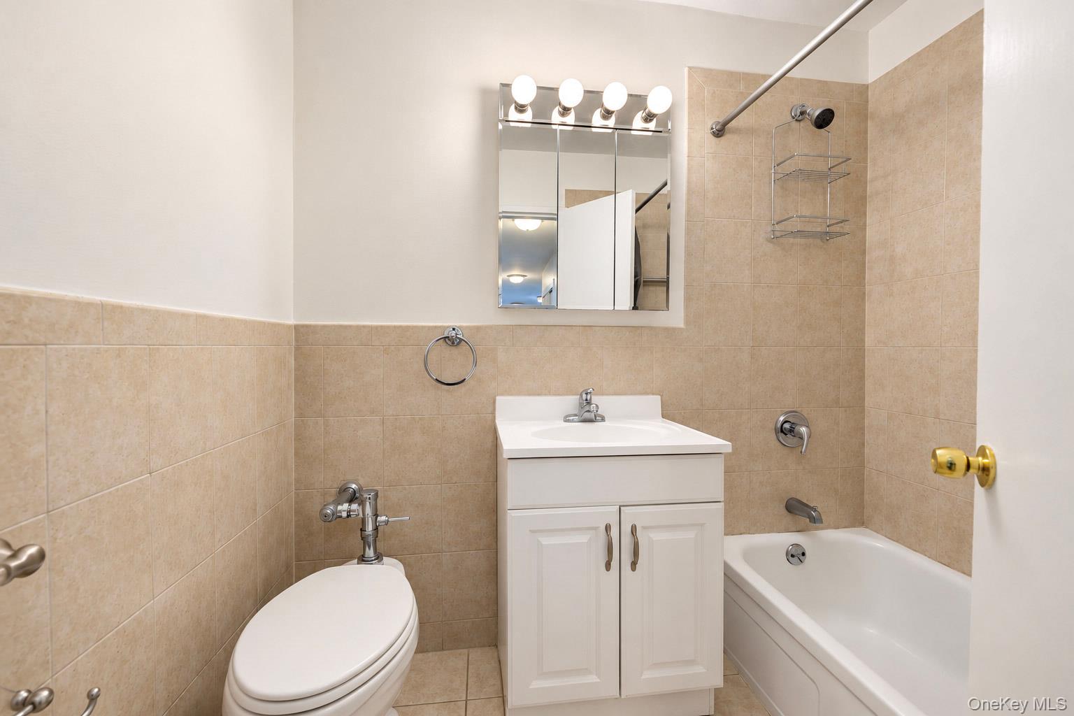 2750 Johnson Avenue, Unit 6J photo 17