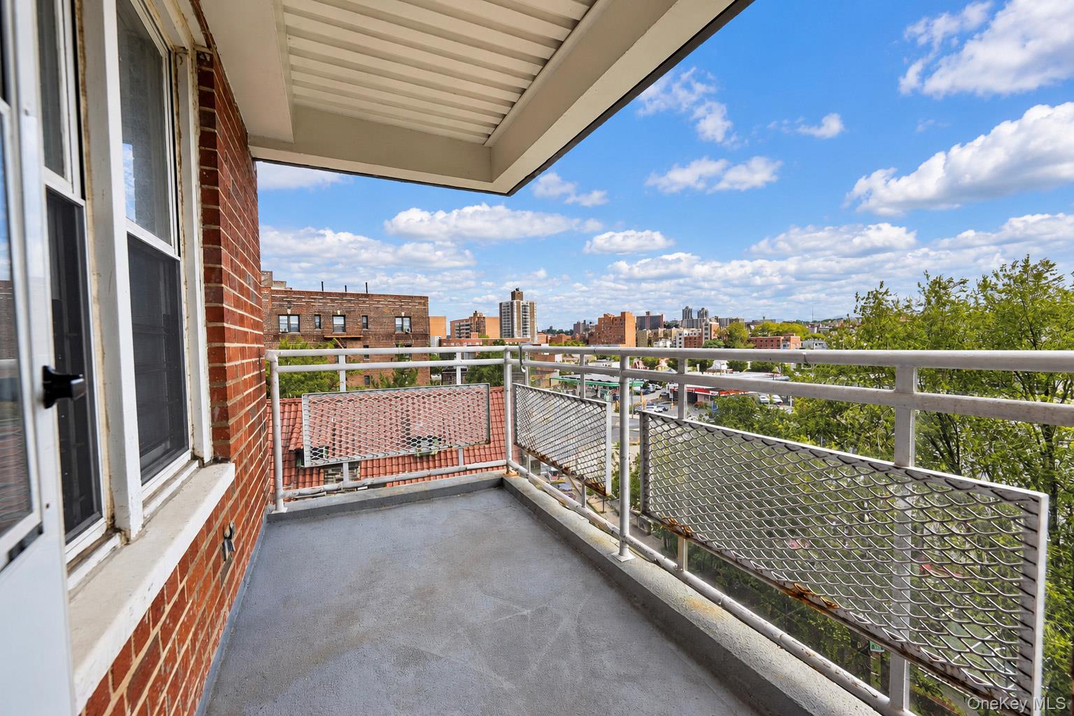 2750 Johnson Avenue, Unit 6J photo 4