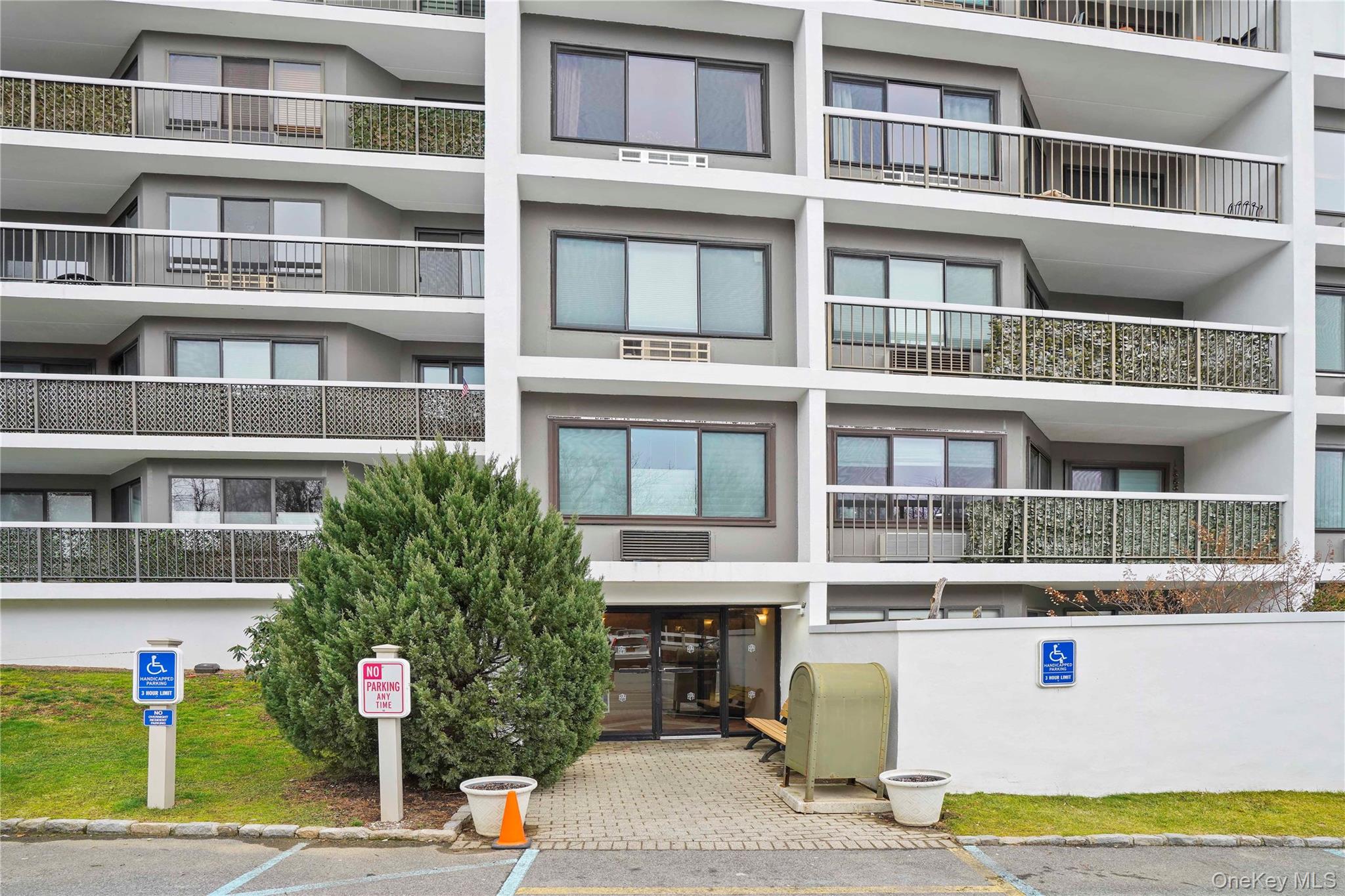 300 High Point Drive, Unit 314 photo 28