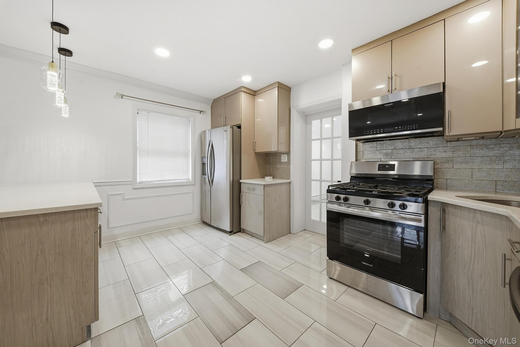 7729 249 – For Sale photo 6