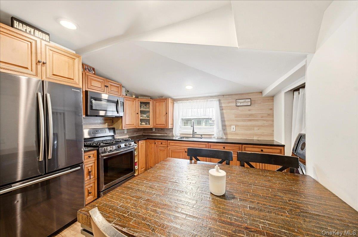 133B Edgewater Park, Unit 133B photo 4