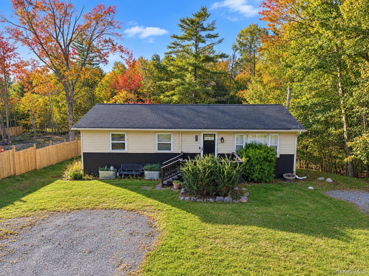 27 Quiat Road – For Sale photo 2