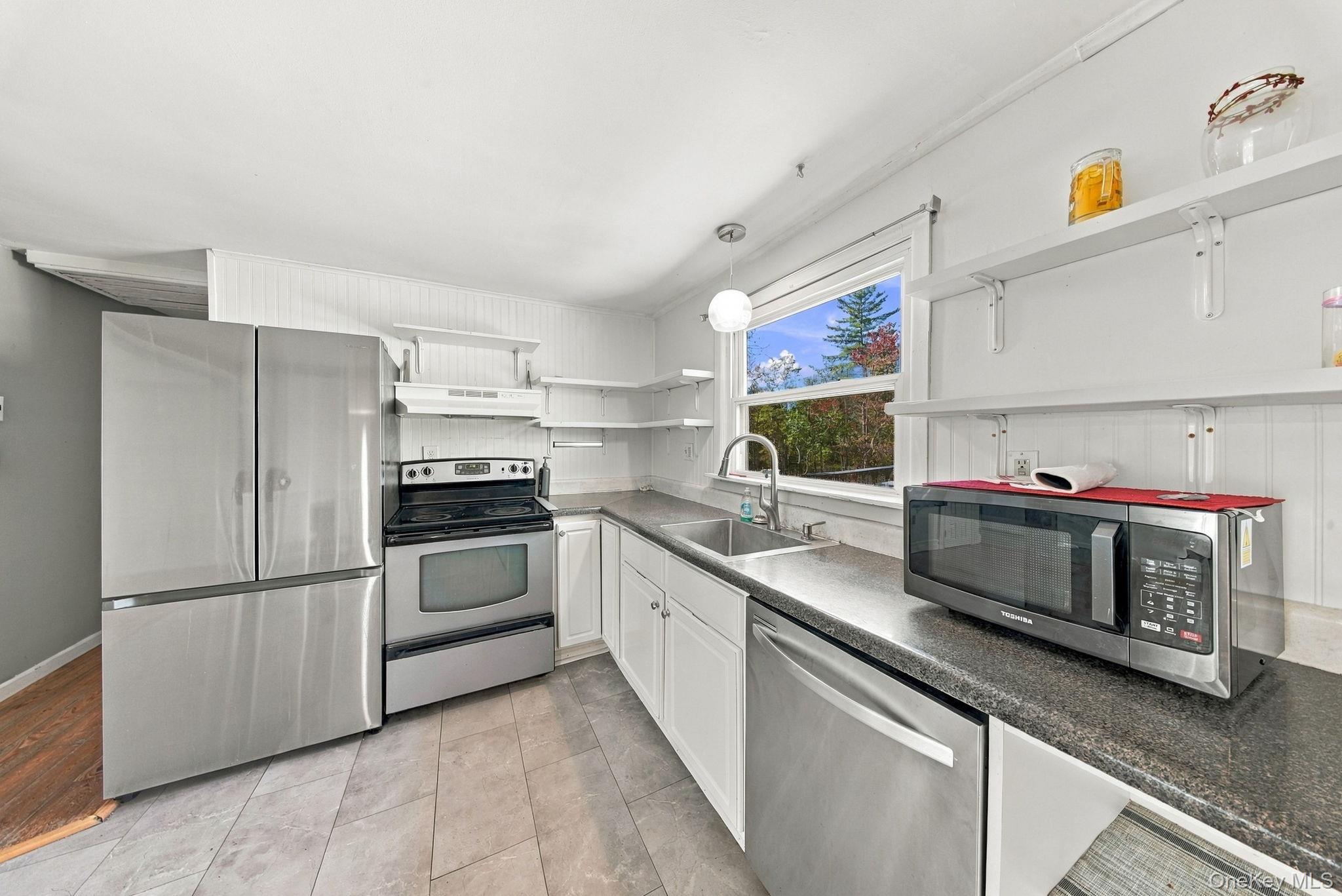 27 Quiat Road – For Sale photo 11