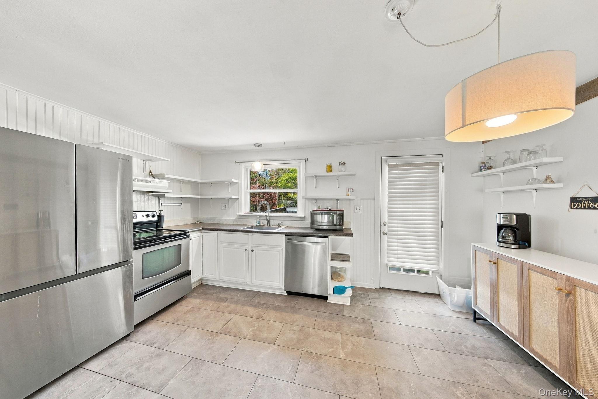 27 Quiat Road – For Sale photo 10