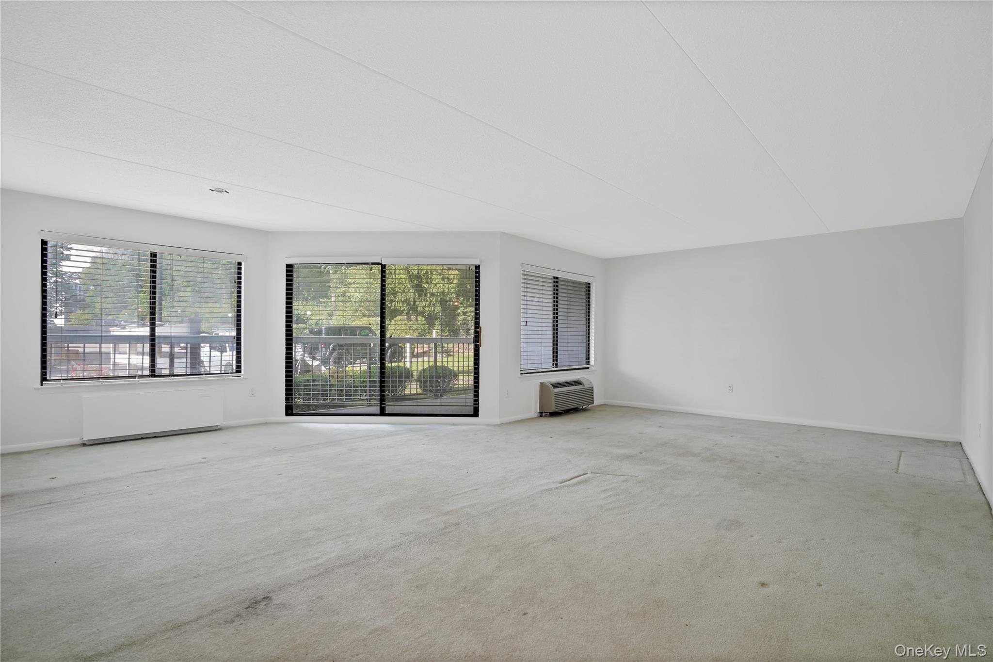 500 High Point Drive, Unit 403 photo 3