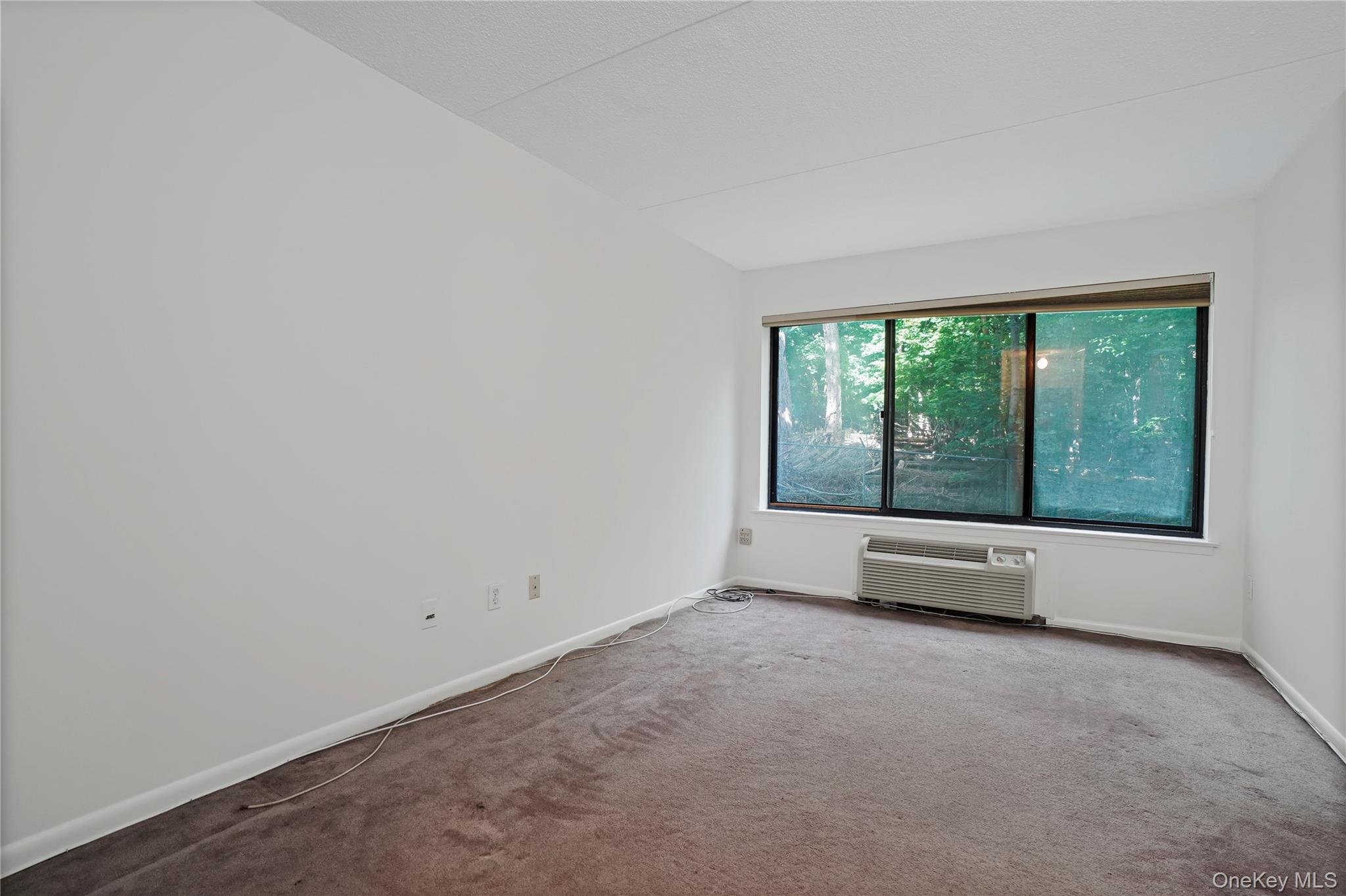500 High Point Drive, Unit 403 photo 4