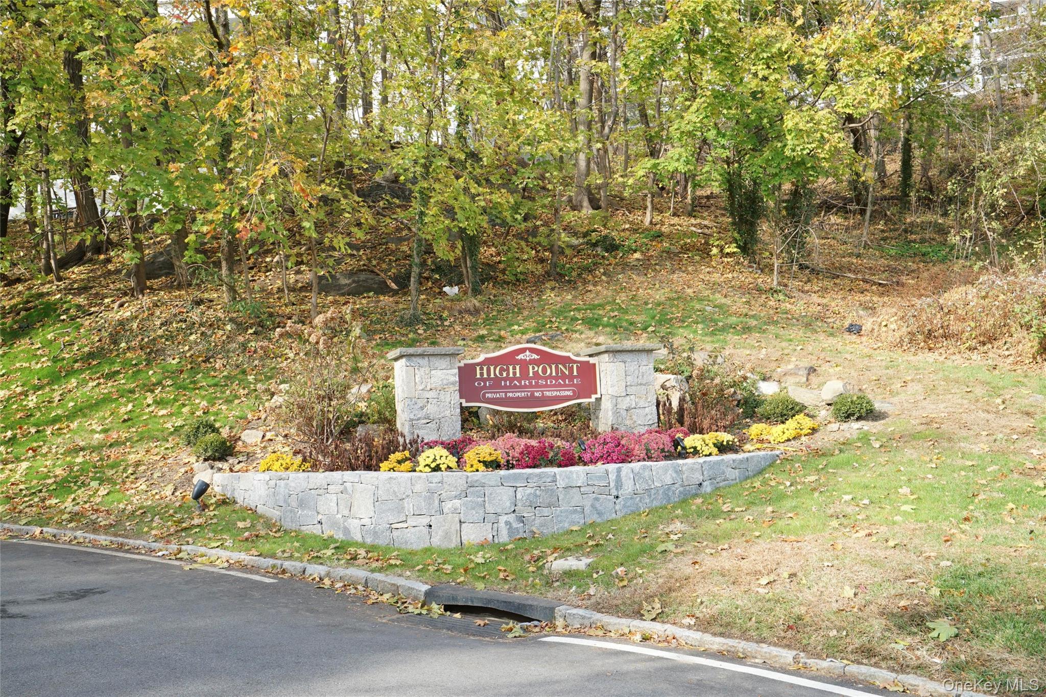 500 High Point Drive, Unit 403 photo 32