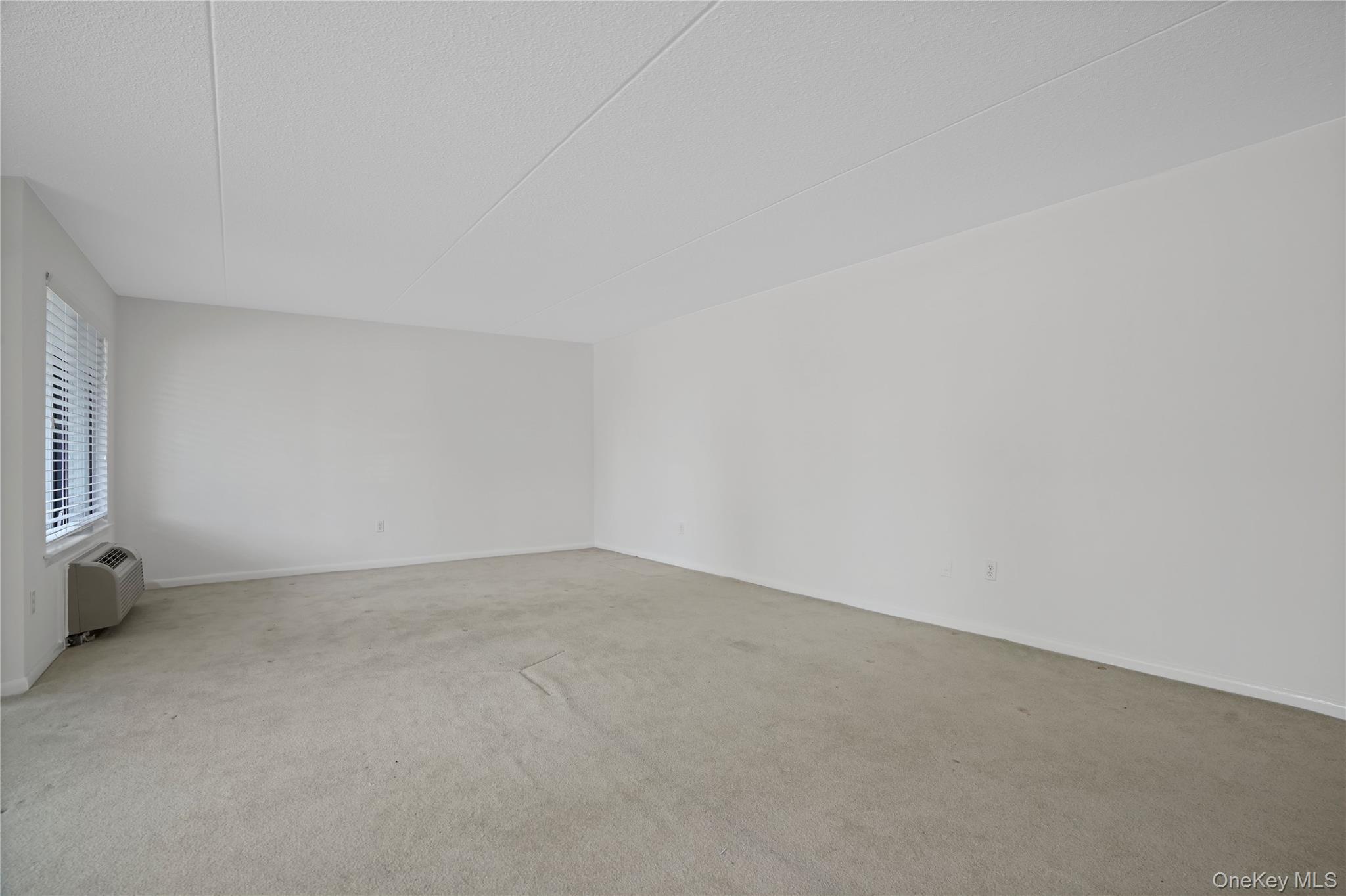 500 High Point Drive, Unit 403 photo 13