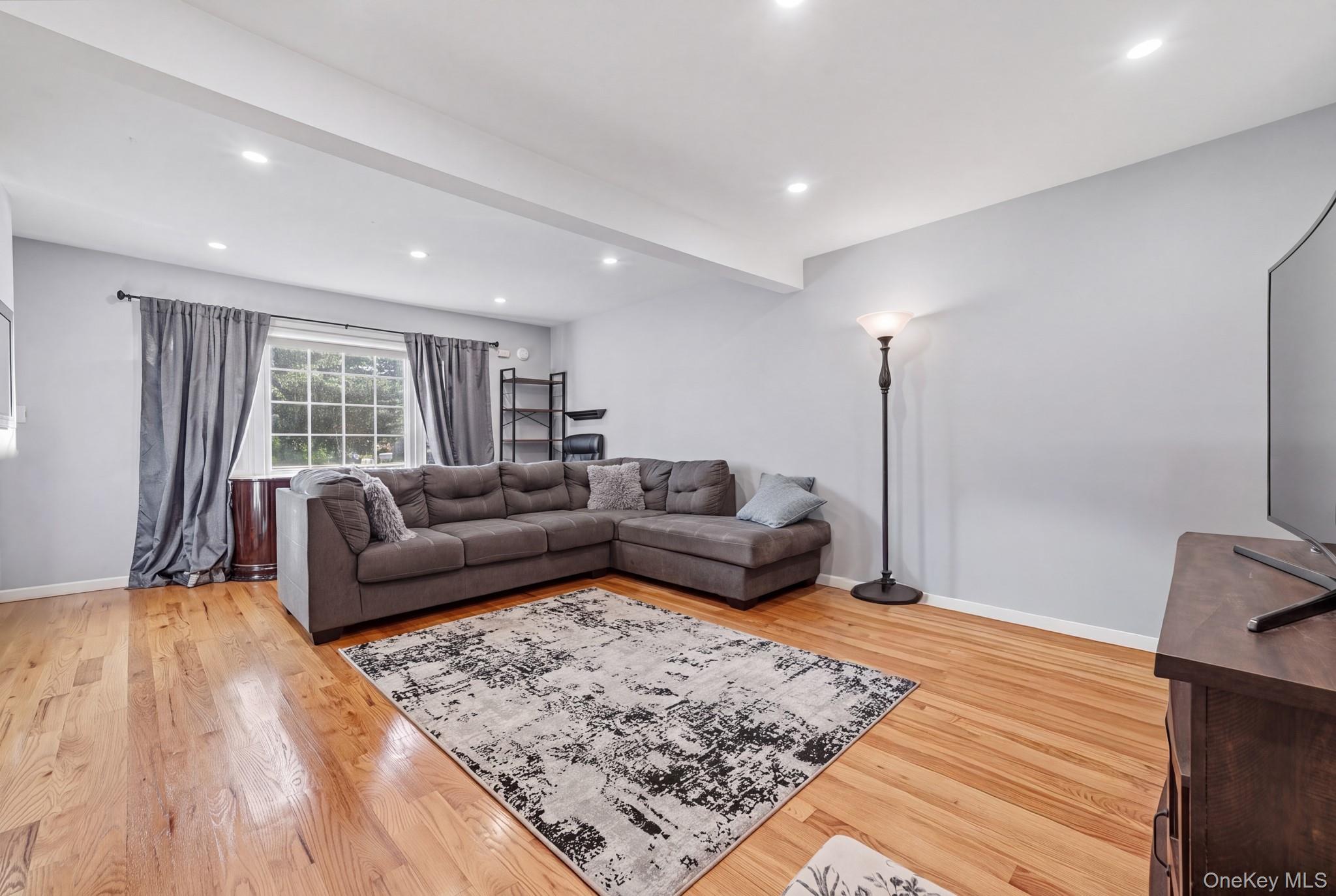 42 Gladys Drive – For Sale photo 4