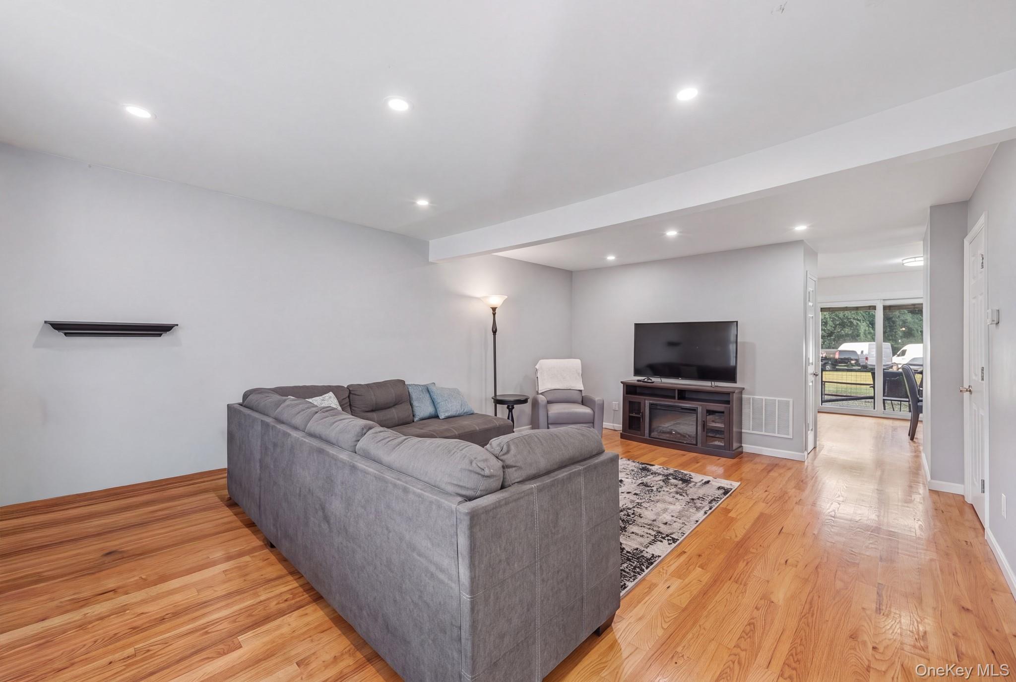 42 Gladys Drive – For Sale photo 5