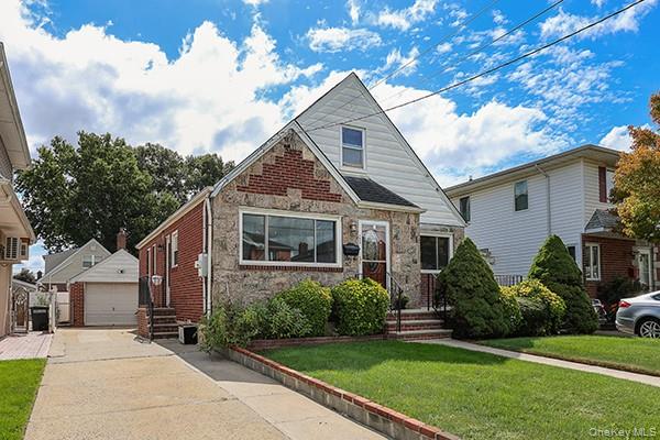 1408 Lowell Avenue – For Sale
