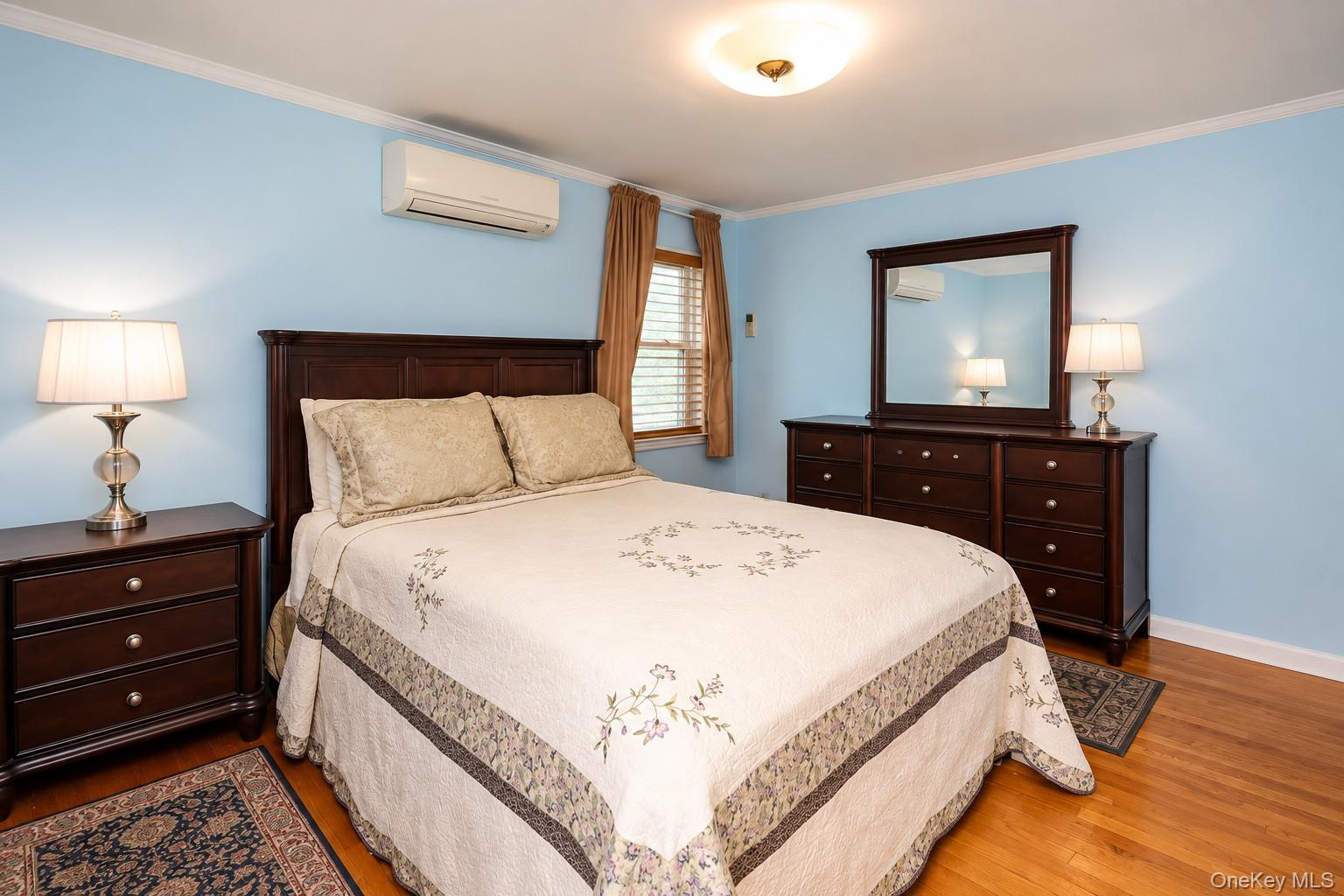 1408 Lowell Avenue – For Sale photo 2