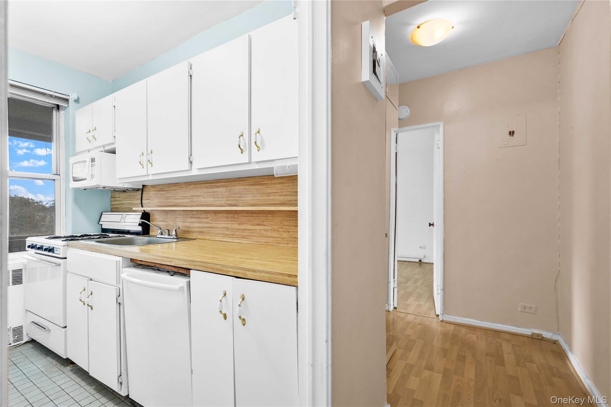 67-38 108th Street, Unit B52 photo 16