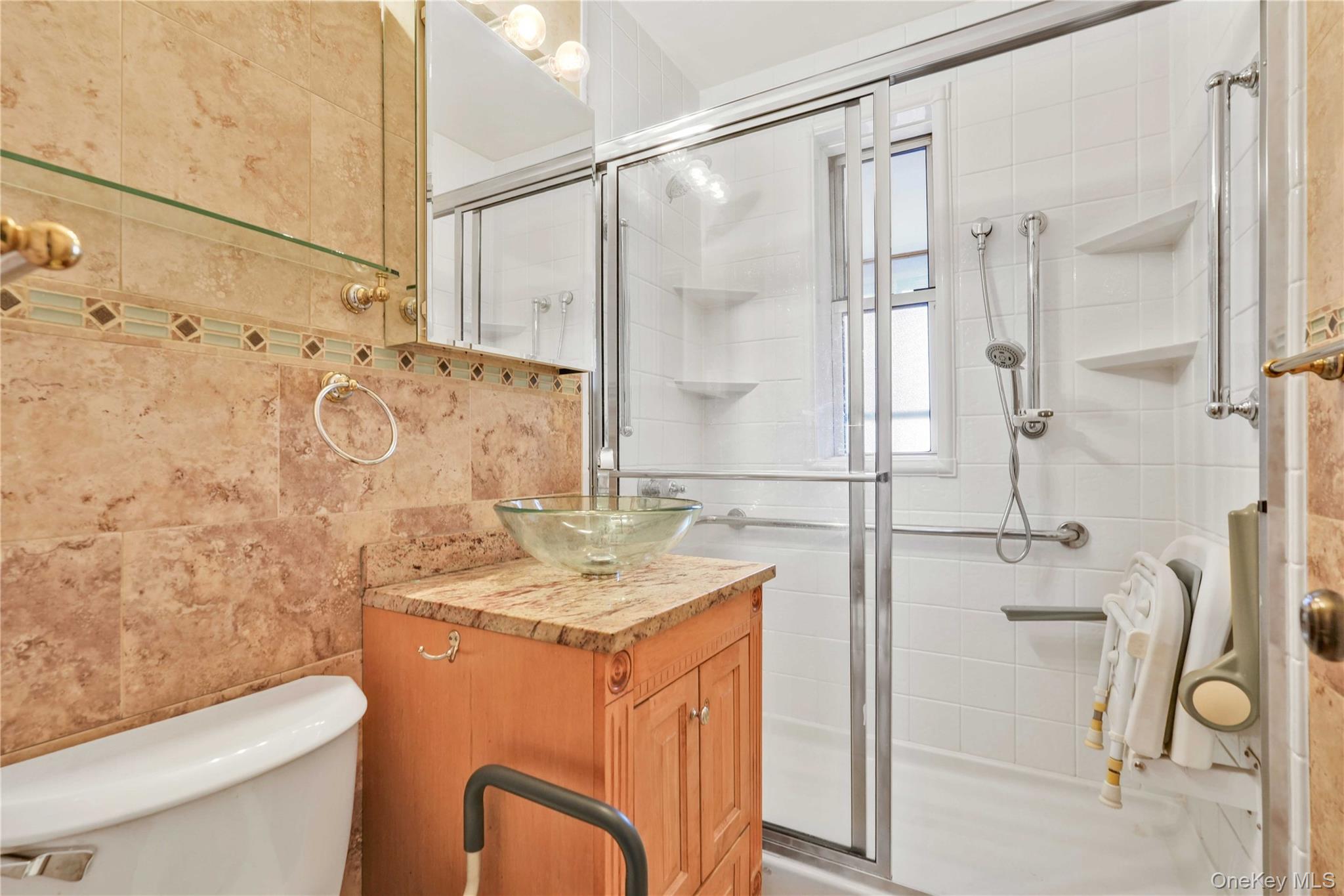 67-38 108th Street, Unit B52 photo 2