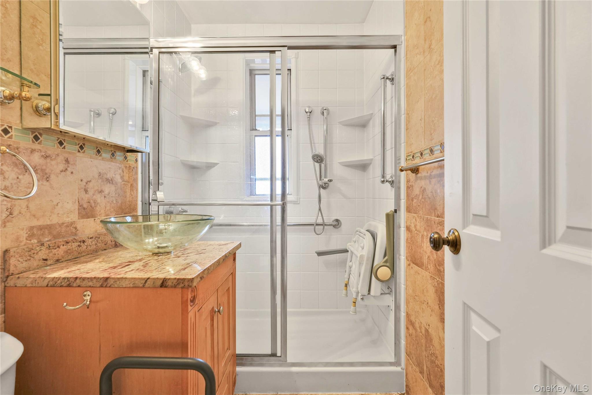 67-38 108th Street, Unit B52 photo 3