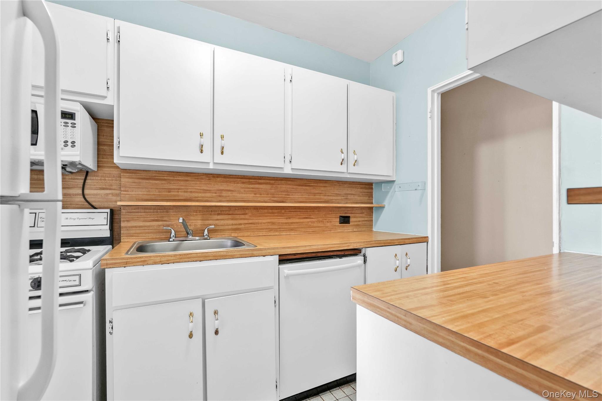 67-38 108th Street, Unit B52 photo 15