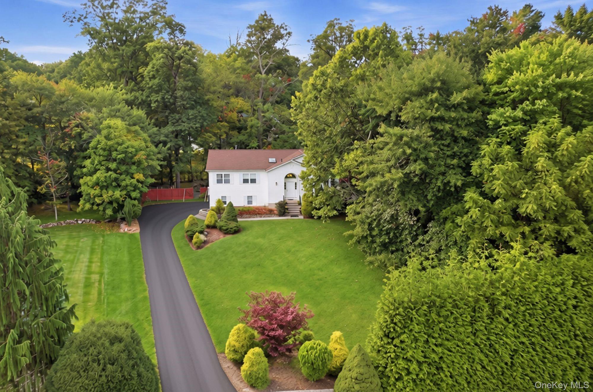 15 Aron Court – For Sale