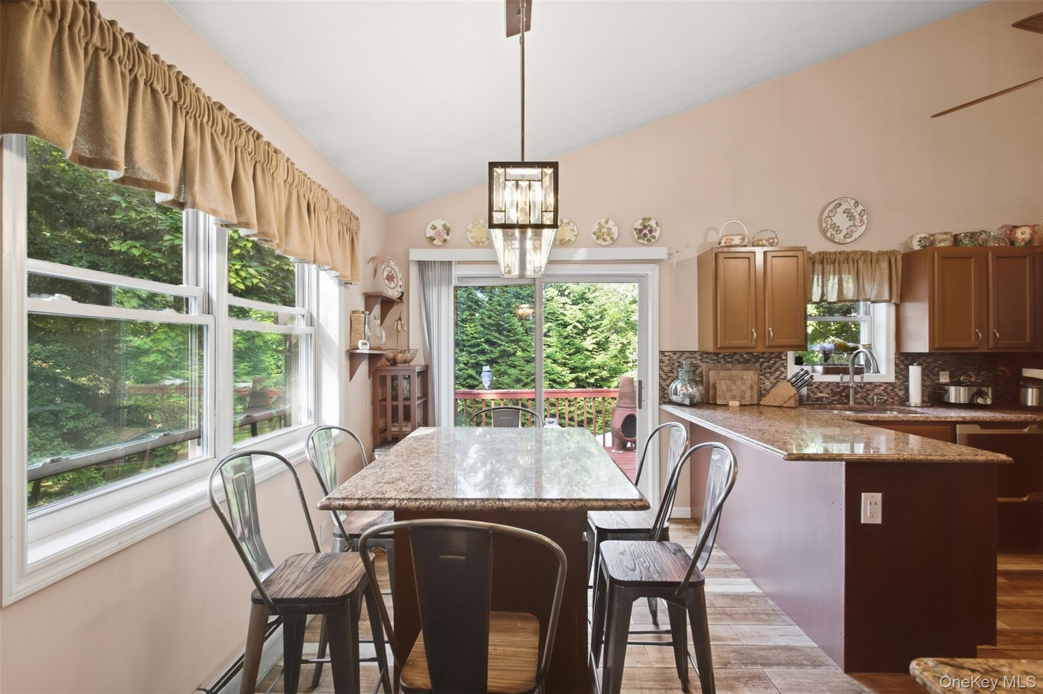 15 Aron Court – For Sale photo 12