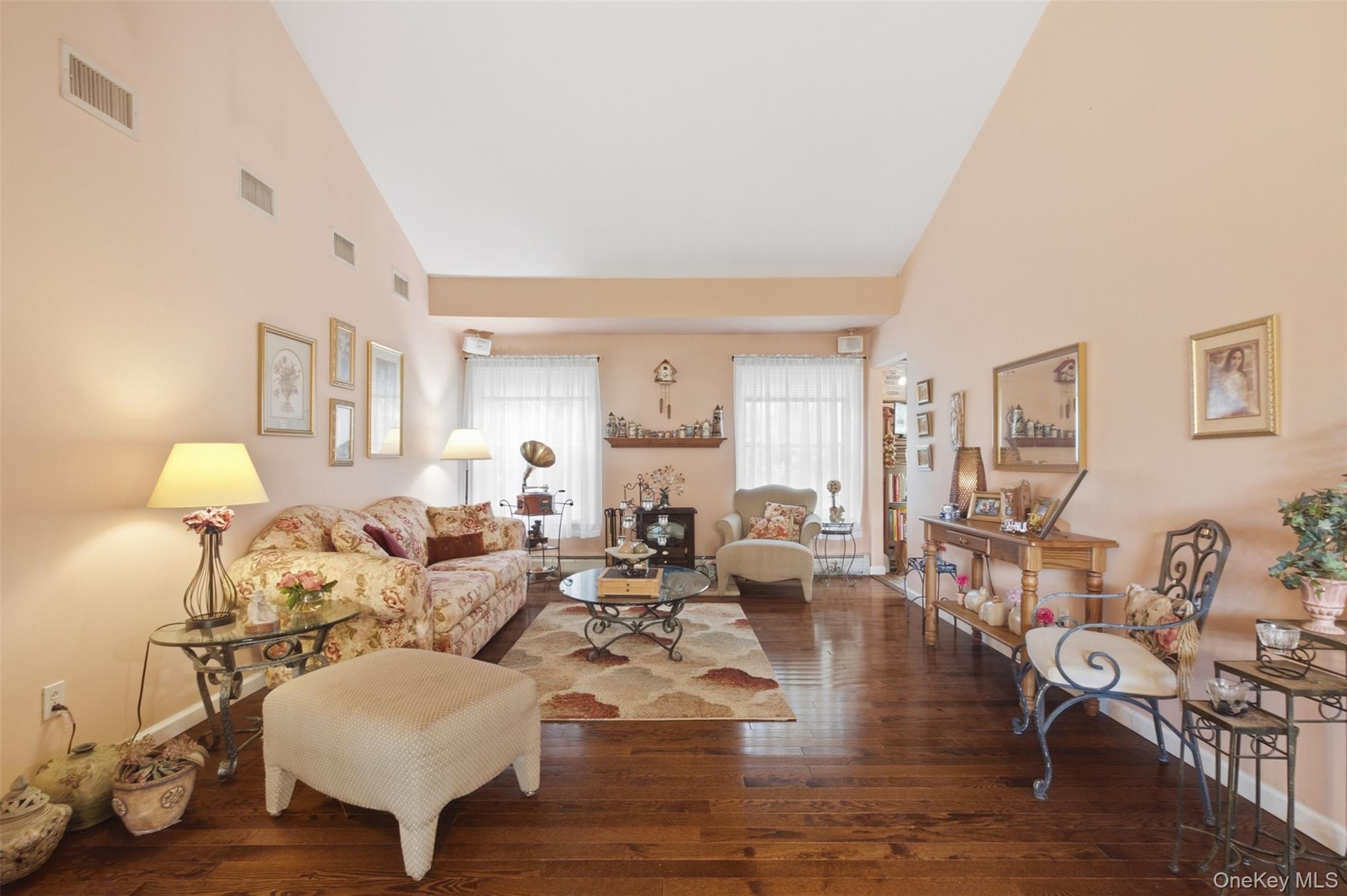 15 Aron Court – For Sale photo 8