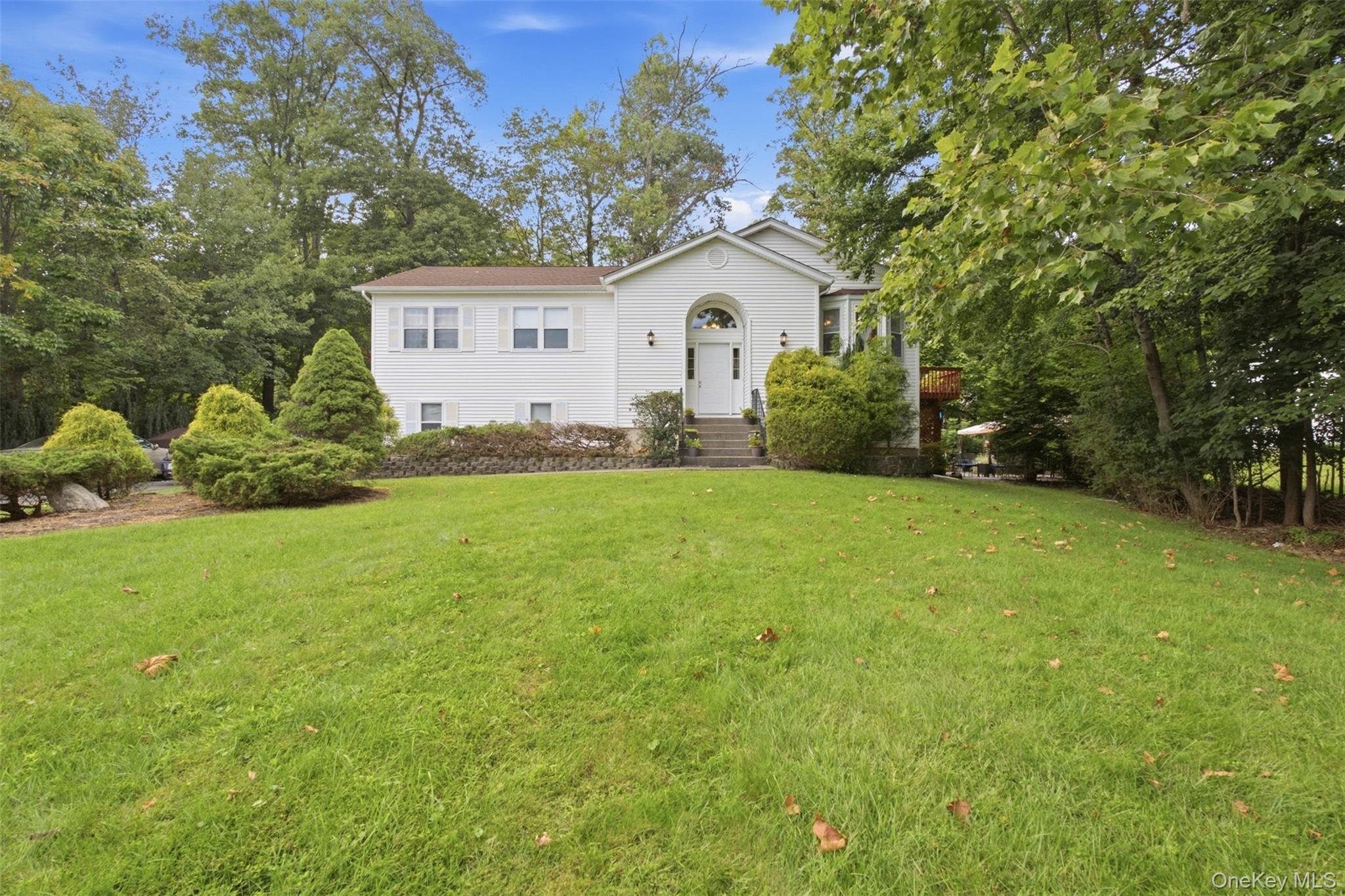 15 Aron Court – For Sale photo 3