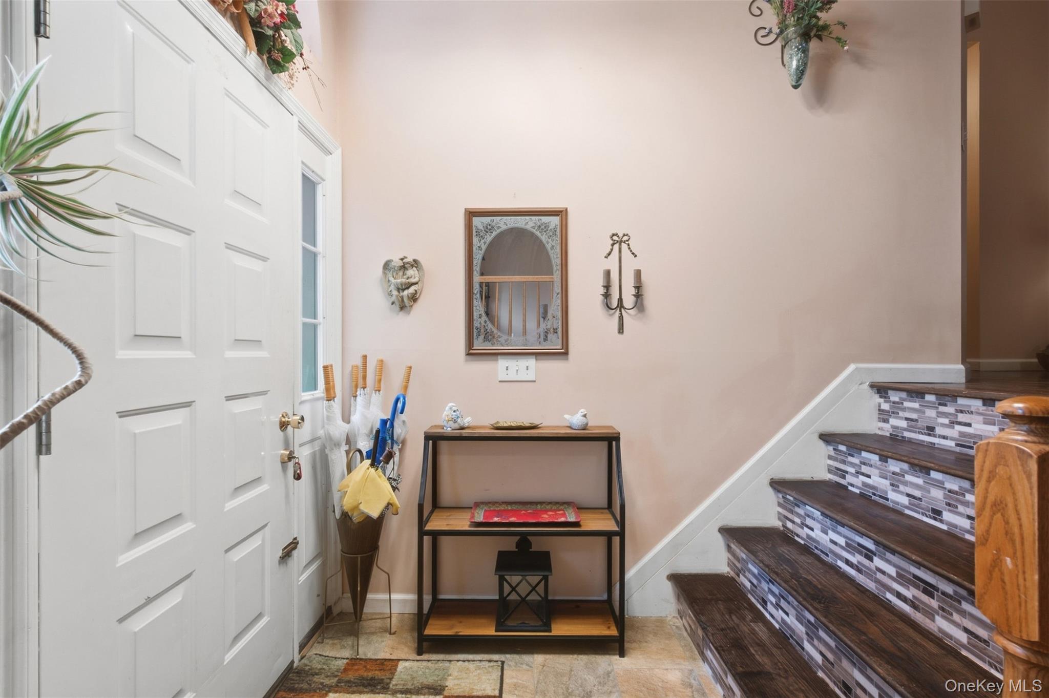 15 Aron Court – For Sale photo 4