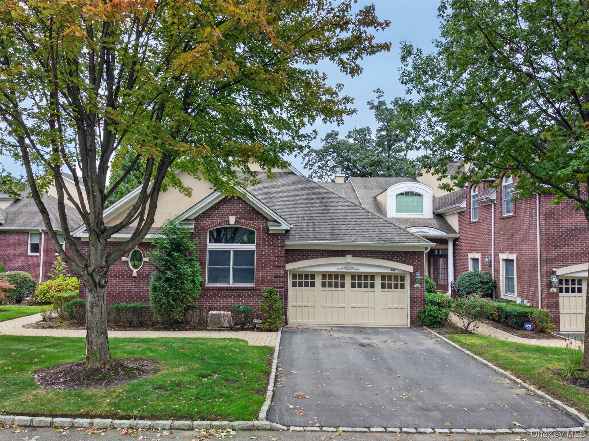 68 Kensington Circle – For Sale