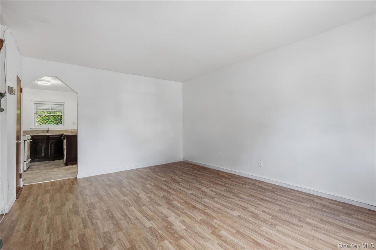 1647 Radcliff Avenue – For Sale photo 5