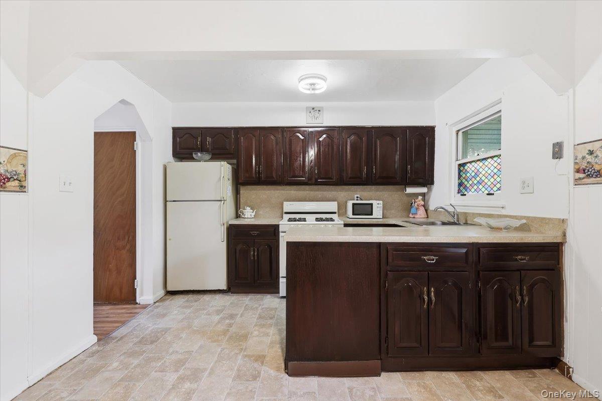 1647 Radcliff Avenue – For Sale photo 6