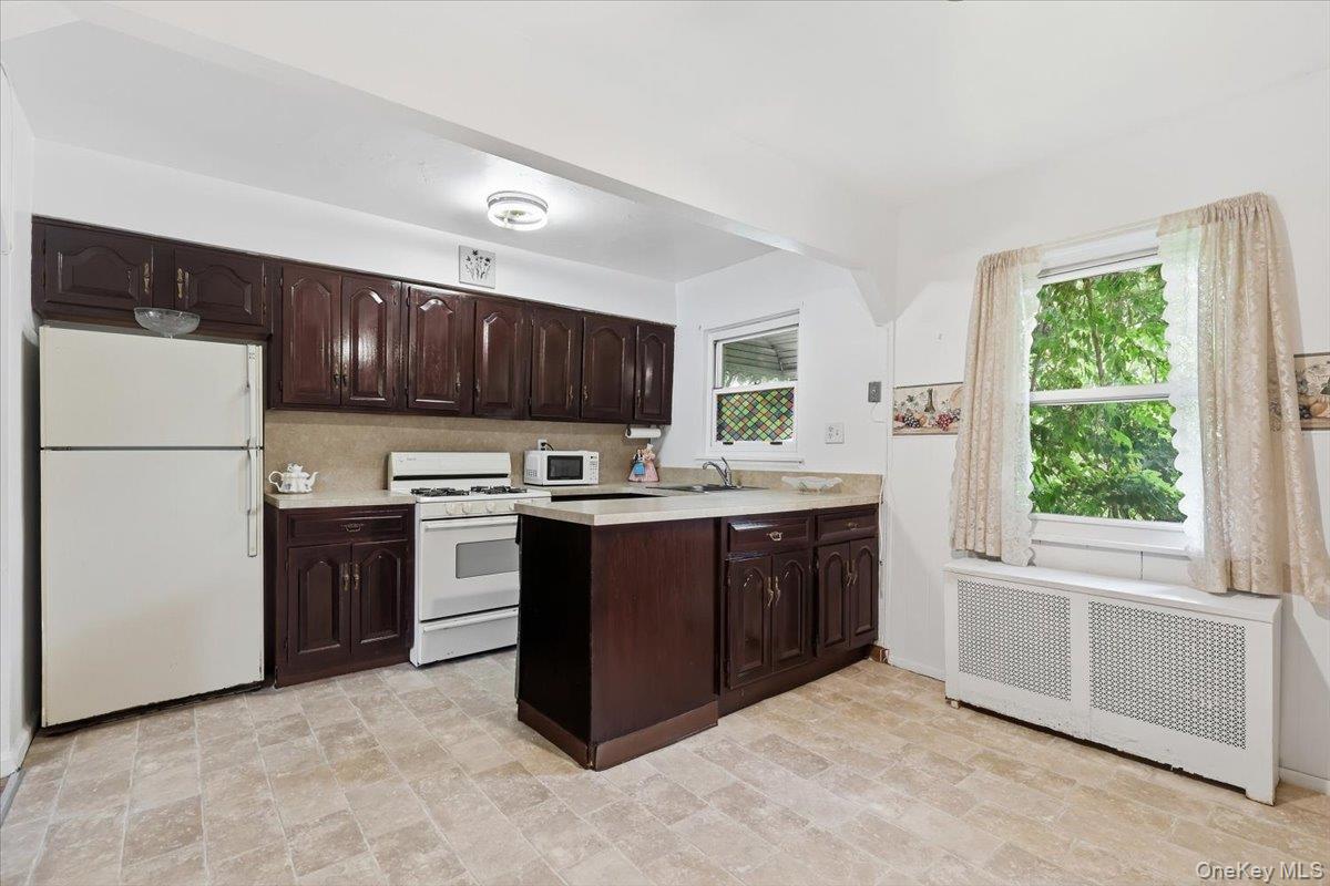 1647 Radcliff Avenue – For Sale photo 7