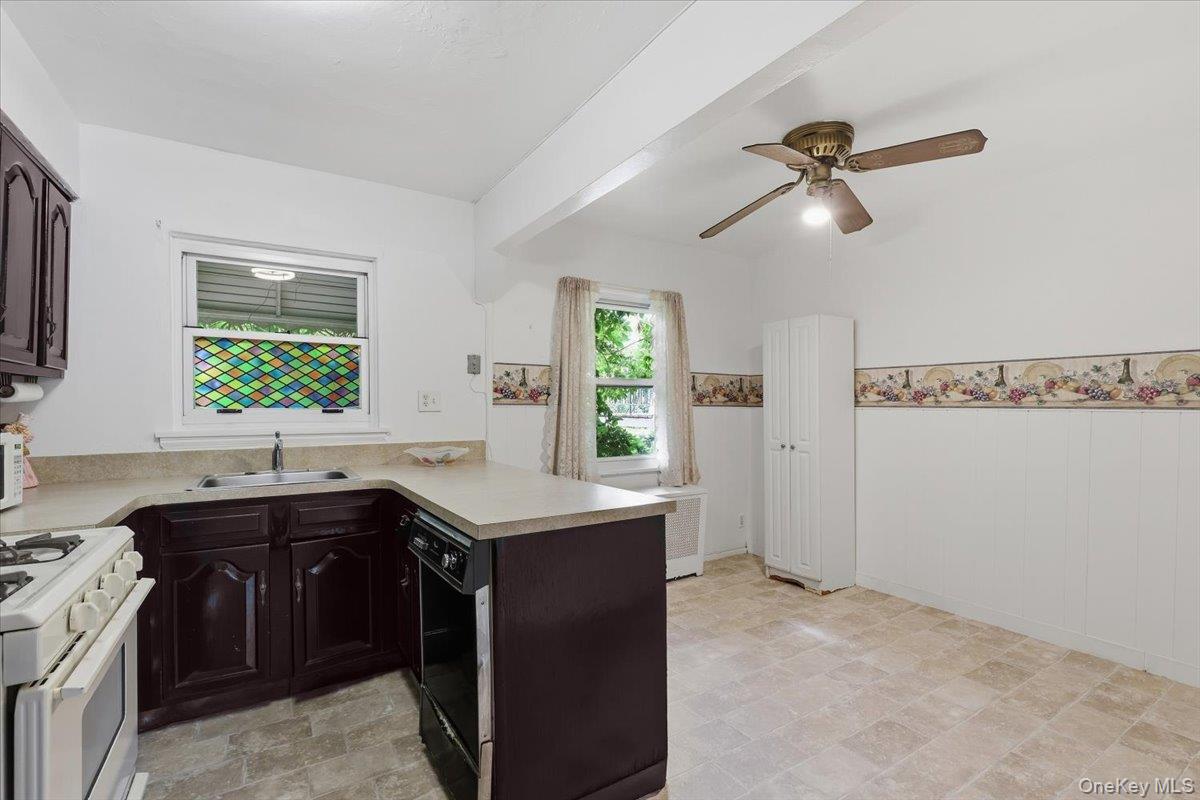 1647 Radcliff Avenue – For Sale photo 9