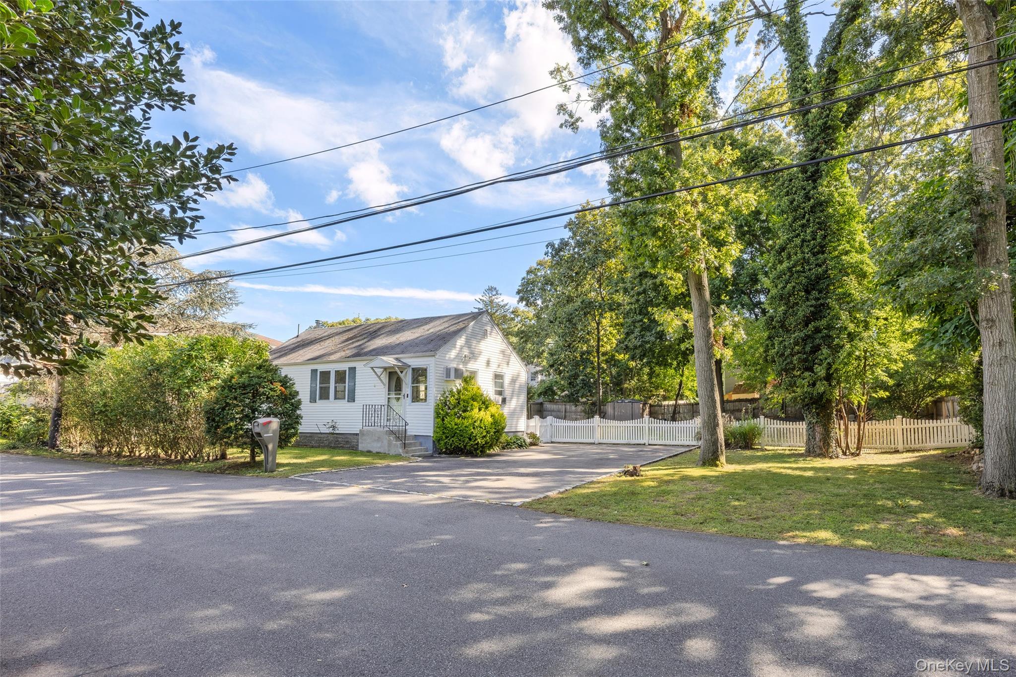 294 Deer Road – For Sale photo 3