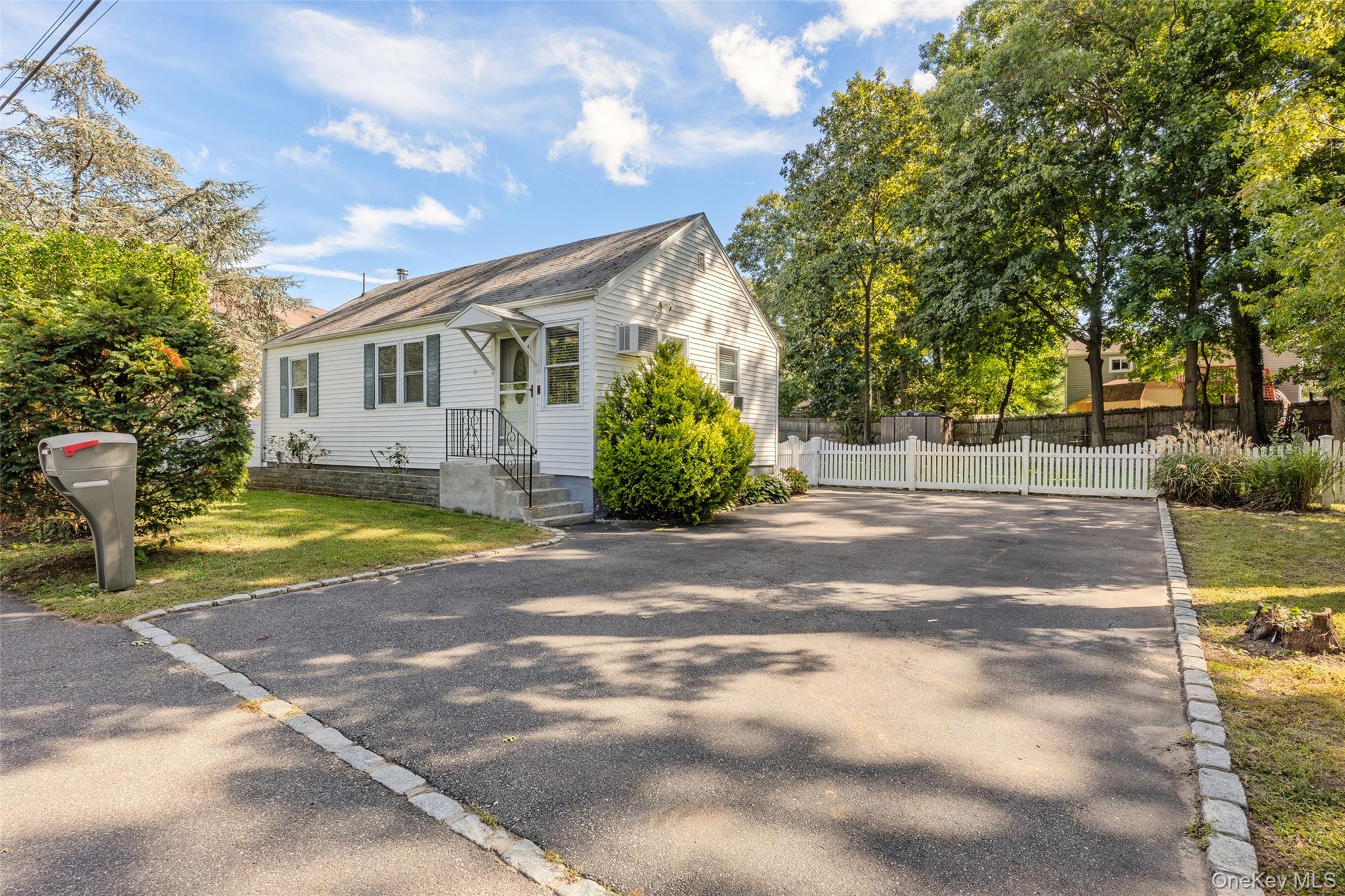 294 Deer Road – For Sale photo 2