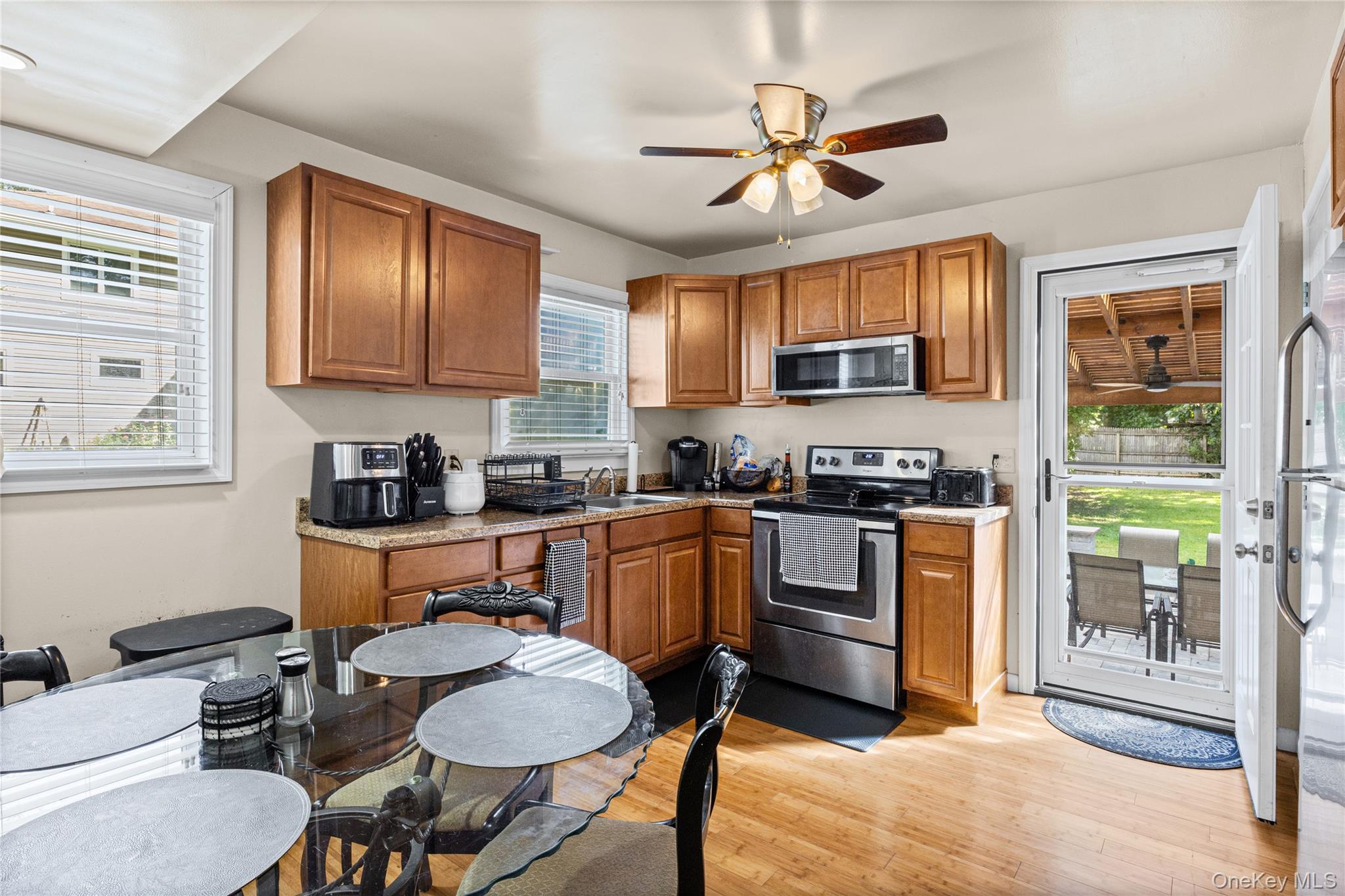 294 Deer Road – For Sale photo 12