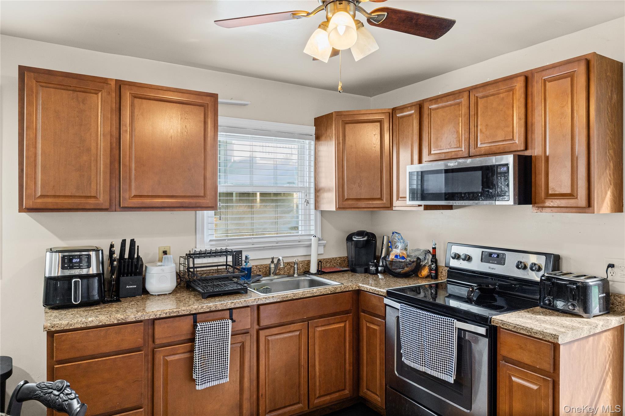294 Deer Road – For Sale photo 13