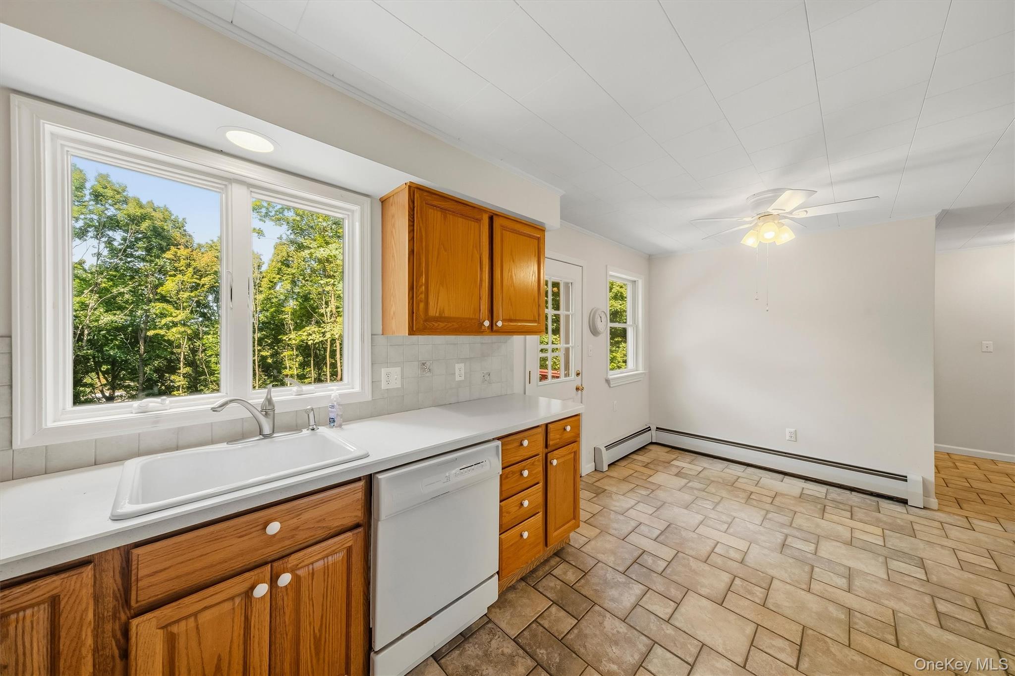 22 Sunrise Heights – For Sale photo 15