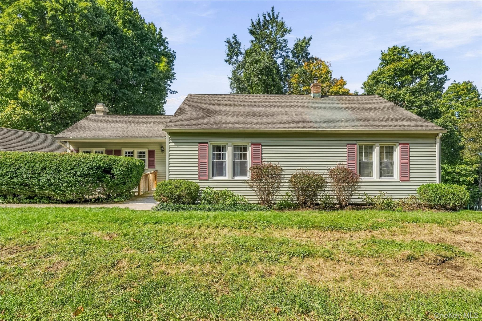 22 Sunrise Heights – For Sale photo 2