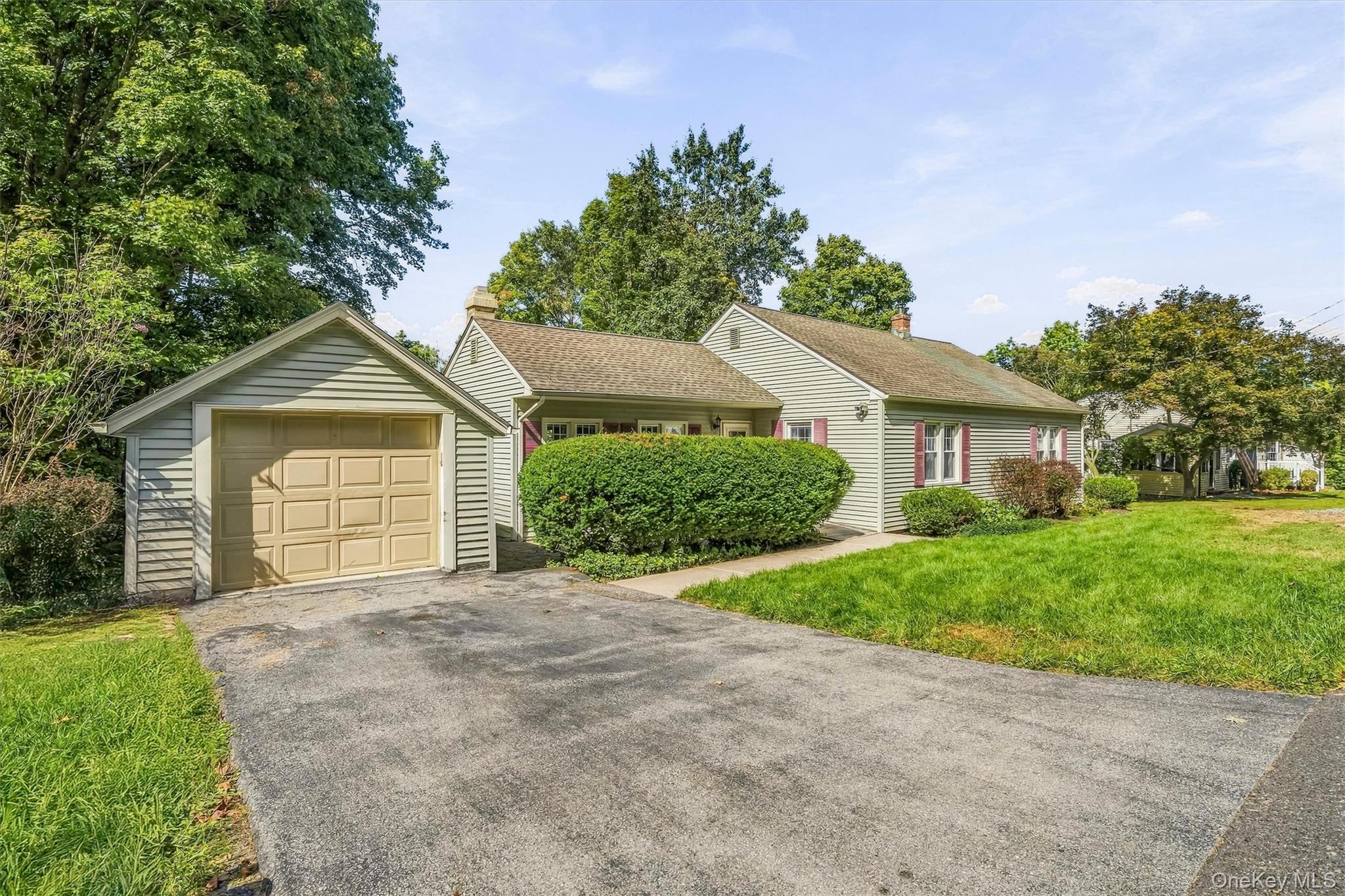 22 Sunrise Heights – For Sale