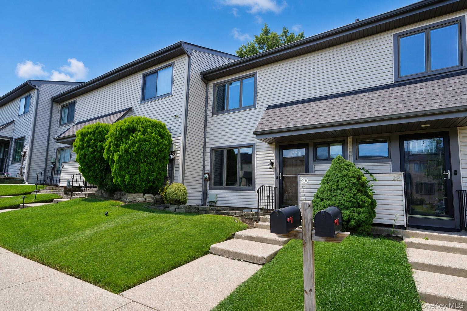 30 Hemlock Court – For Sale photo 2