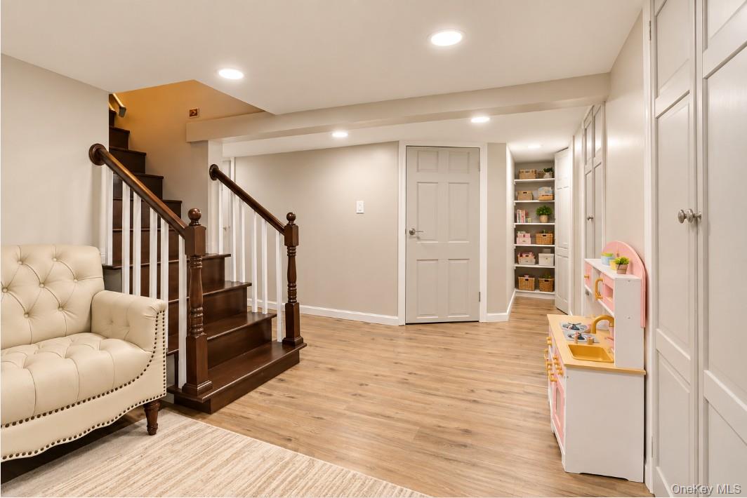 58 W Windsor Parkway – For Sale photo 17