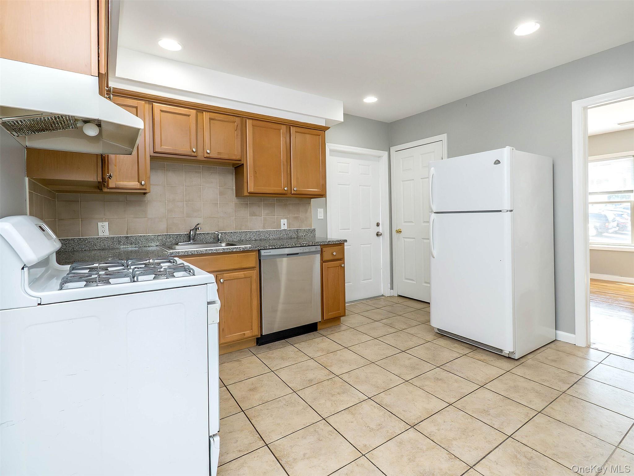 11 Shore Road, Unit #2 photo 6