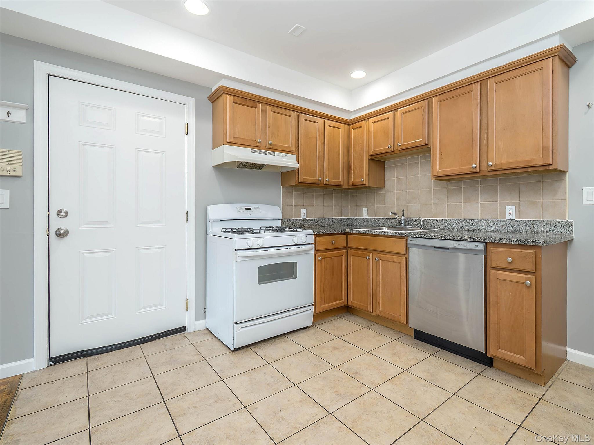 11 Shore Road, Unit #2 photo 8
