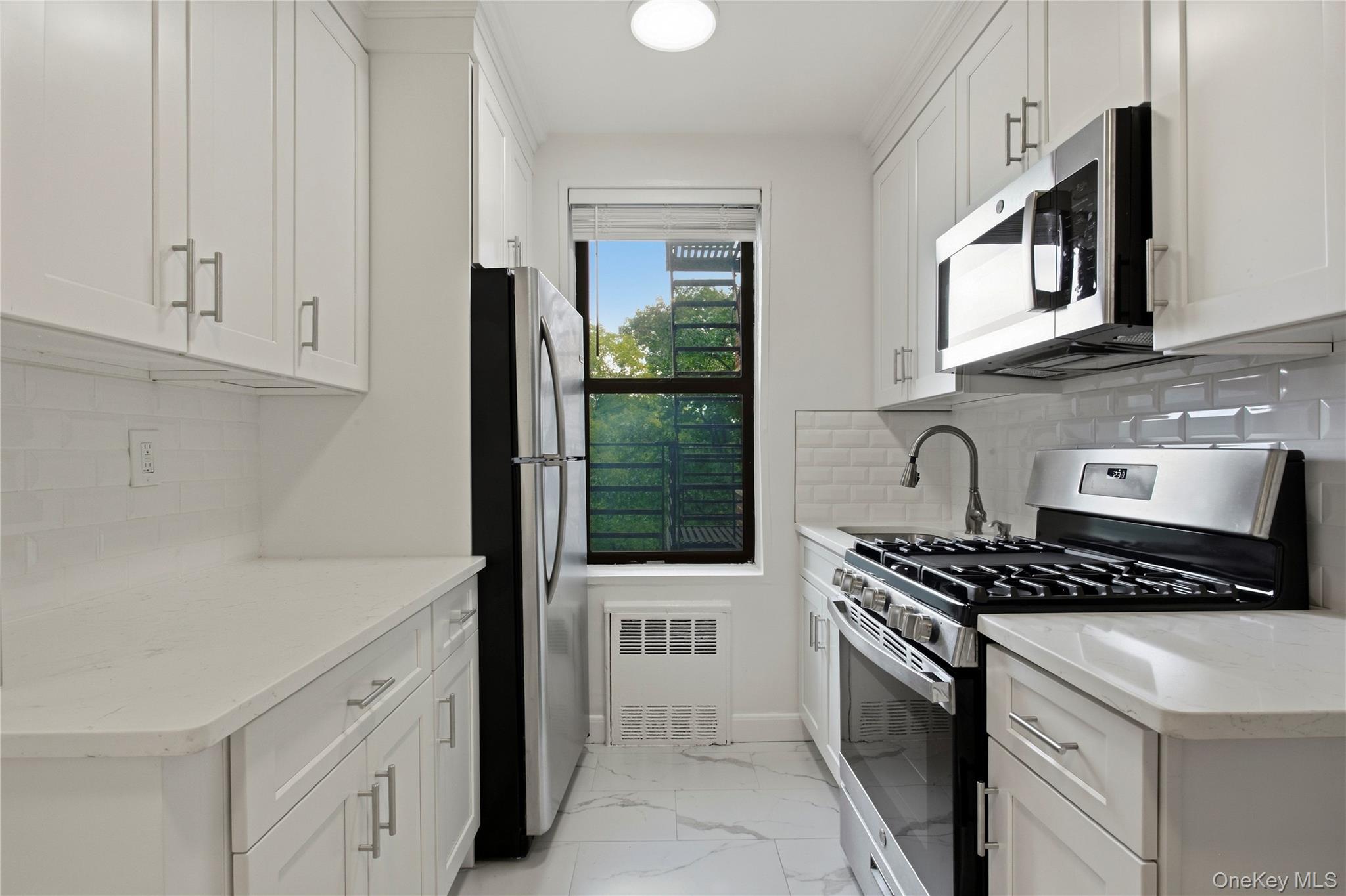 575 Bronx River Road, Unit 5F photo 8