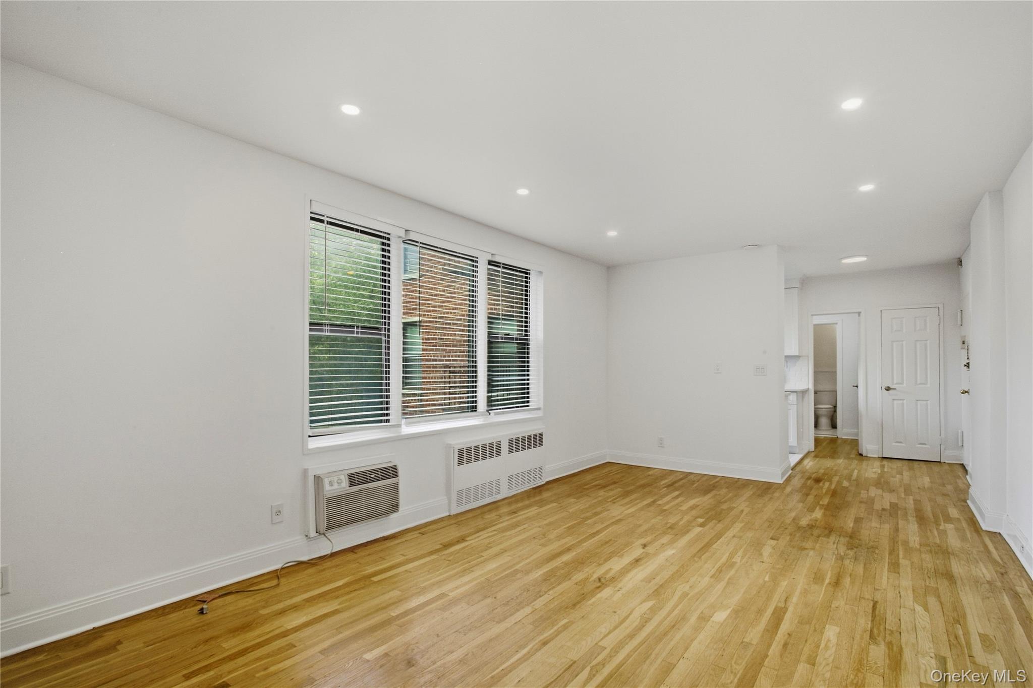 575 Bronx River Road, Unit 5F photo 15