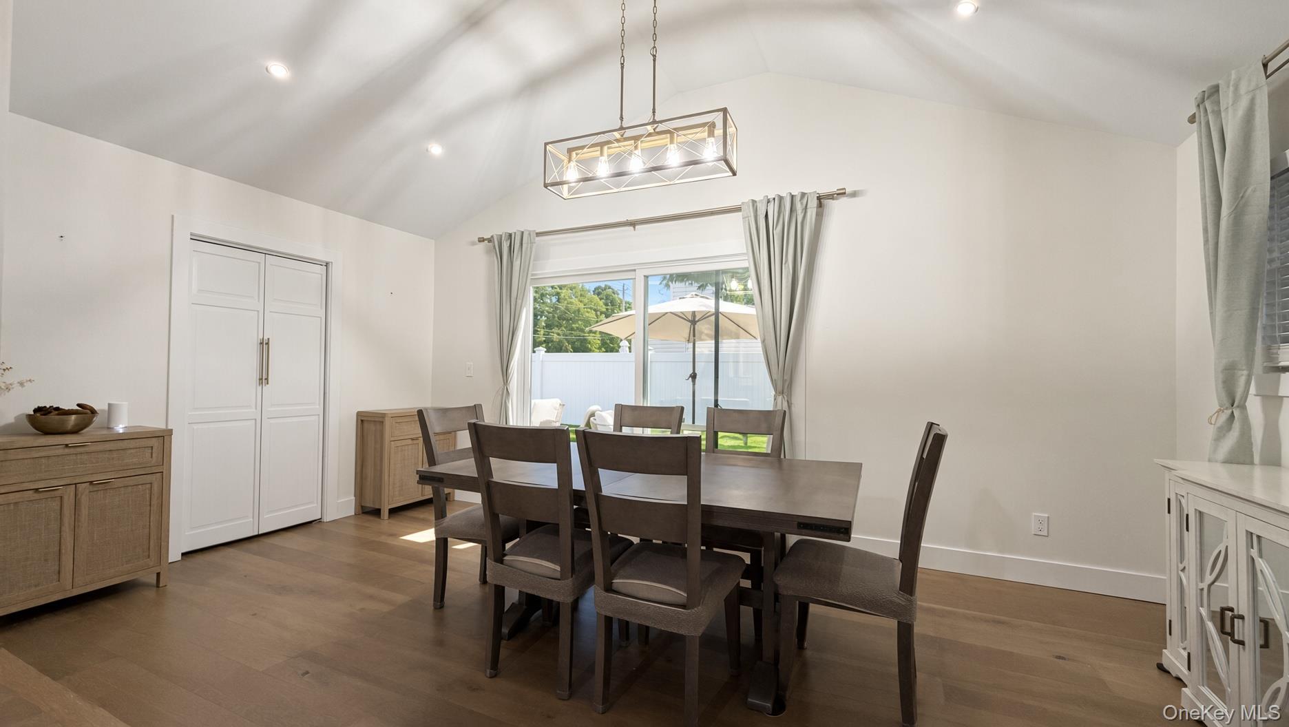 11 Lois Lane – For Sale photo 4