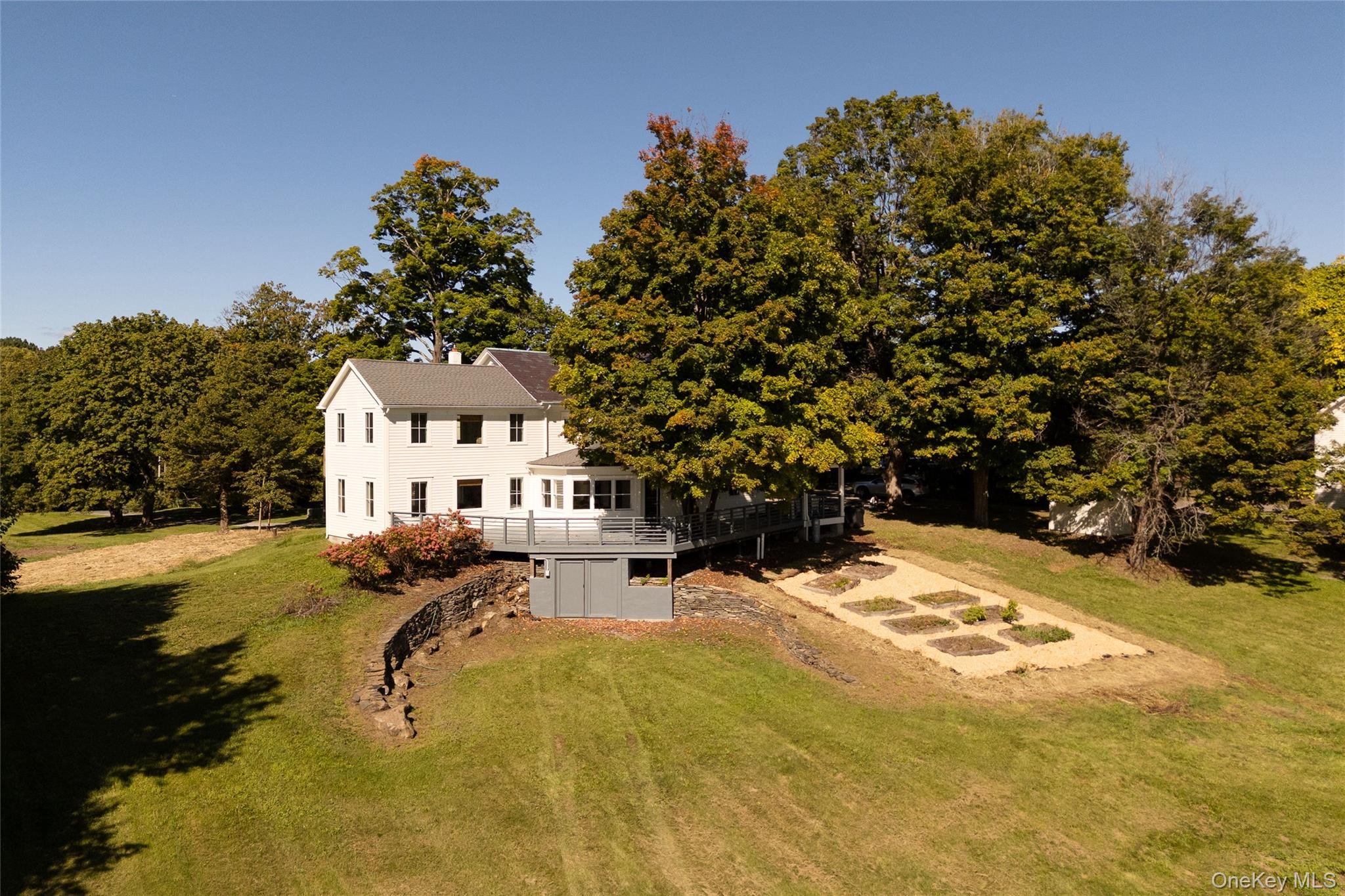 367 Viewmont Road – For Sale photo 3