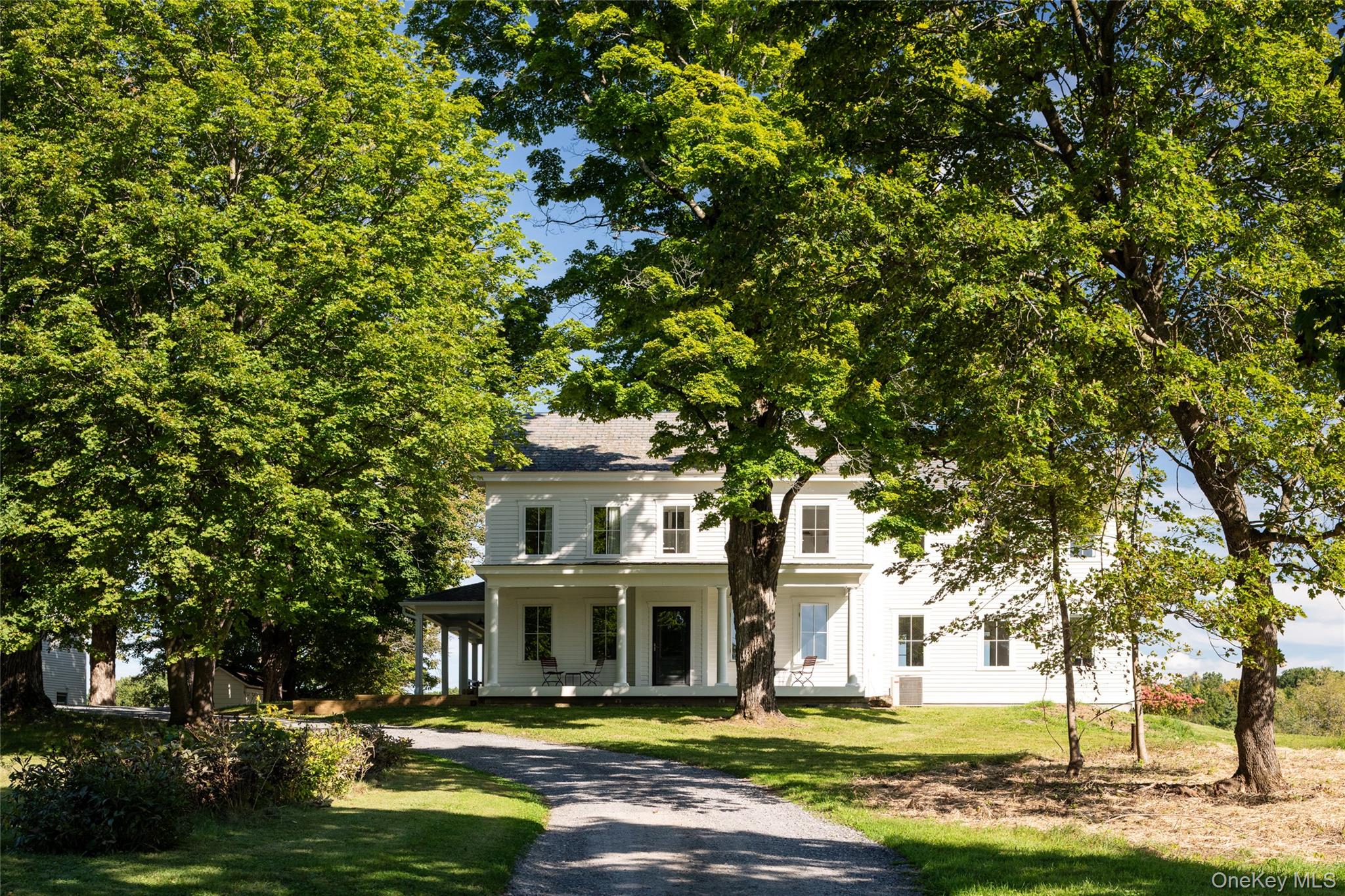 367 Viewmont Road – For Sale