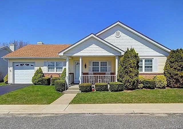 27 Kathleen Drive – For Sale