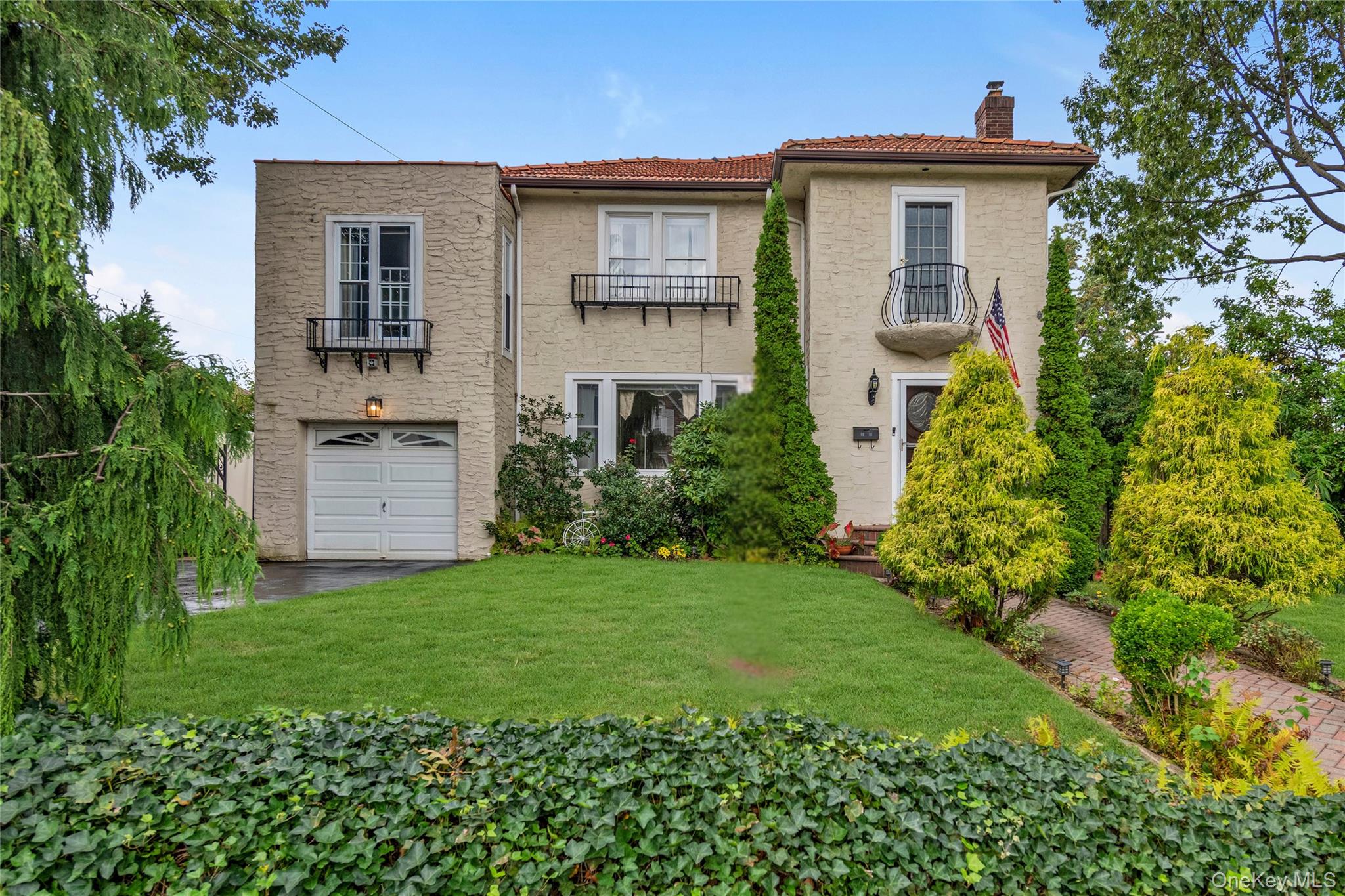 14-84 164 Street – For Sale photo 2