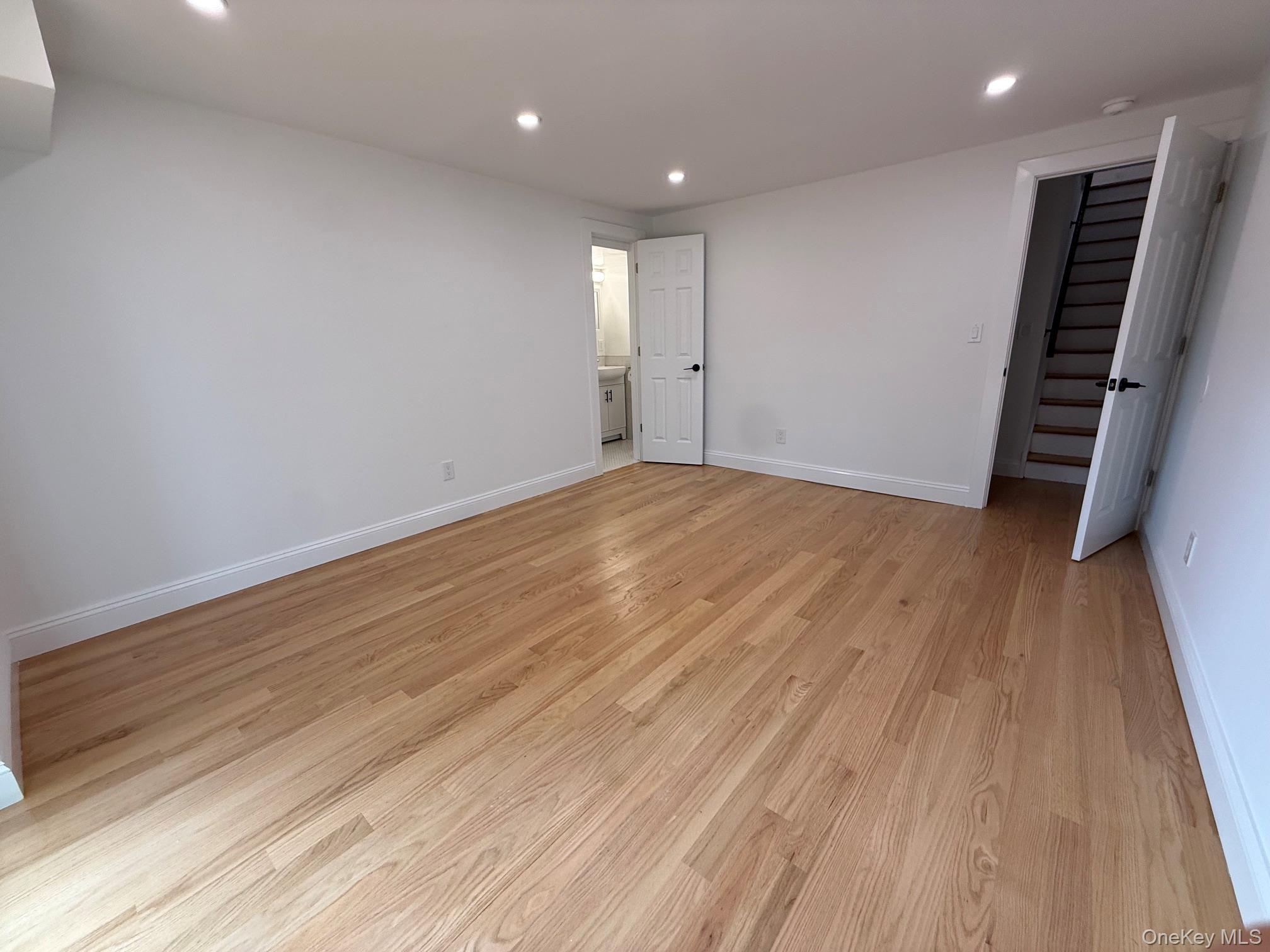 30 Elissa Lane, Unit 1 (1st Flo photo 20